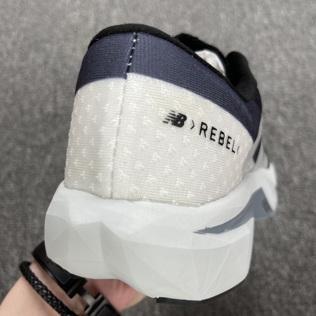 Z版NewBalanceFuelCellRebelV4菁英网布減震防滑低帮跑步鞋黑色货号MFCXLK4整