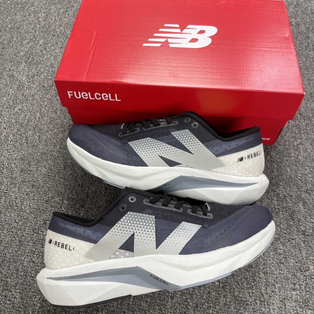 Z版NewBalanceFuelCellRebelV4菁英网布減震防滑低帮跑步鞋黑色货号MFCXLK4整