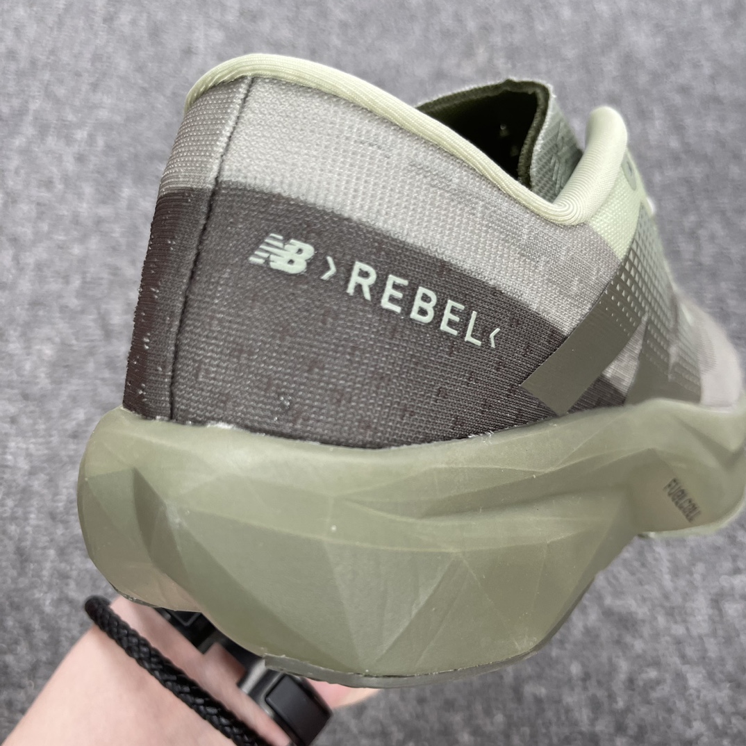 Z版NewBalanceFuelCellRebelV4菁英网布減震防滑低帮跑步鞋橄榄色货号MFCXLF4