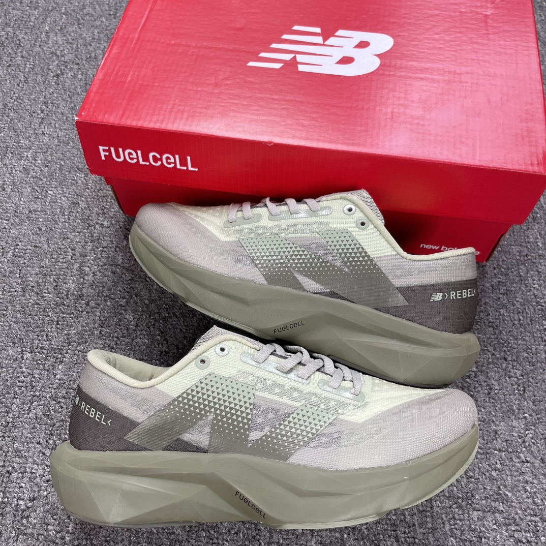 Z版NewBalanceFuelCellRebelV4菁英网布減震防滑低帮跑步鞋橄榄色货号MFCXLF4