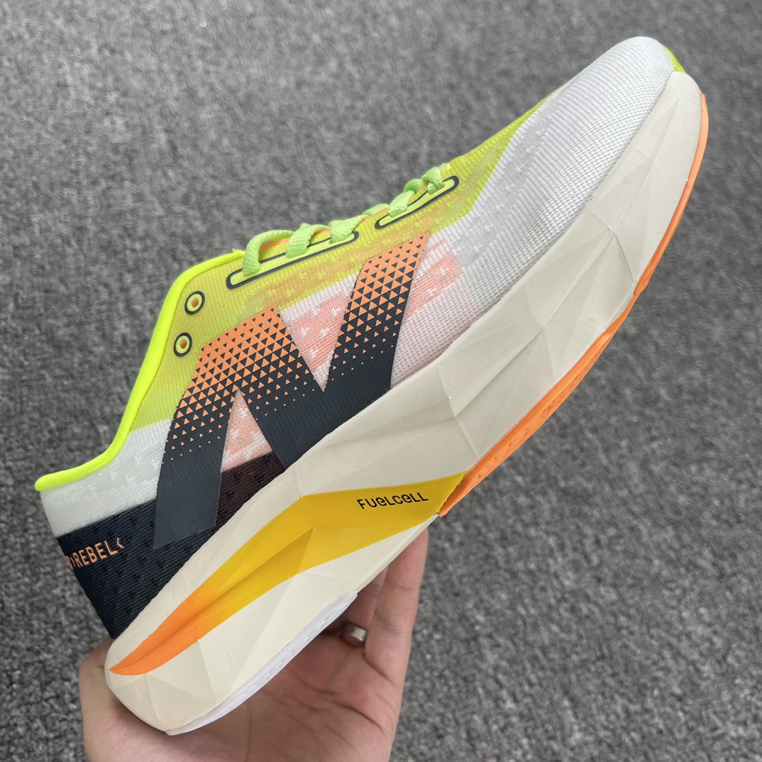 Z版NewBalanceFuelCellRebelV4菁英网布減震防滑低帮跑步鞋青灰黑货号MFCXLA4