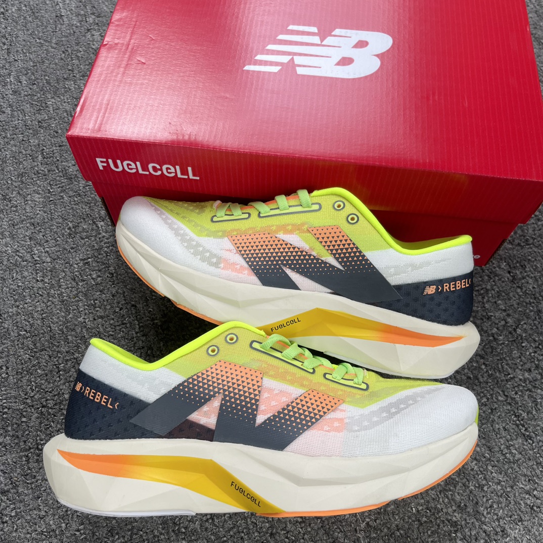 Z版NewBalanceFuelCellRebelV4菁英网布減震防滑低帮跑步鞋青灰黑货号MFCXLA4