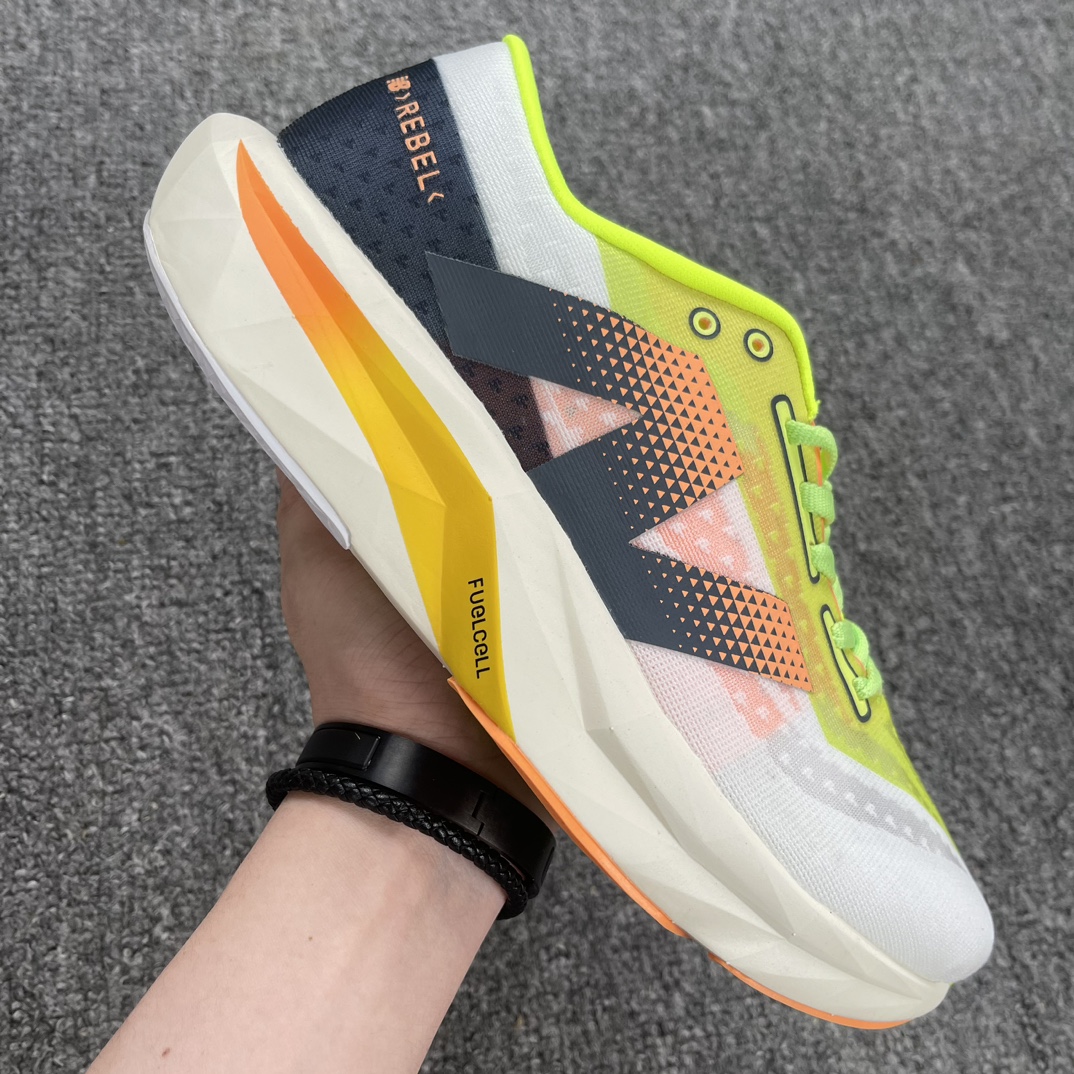 Z版NewBalanceFuelCellRebelV4菁英网布減震防滑低帮跑步鞋青灰黑货号MFCXLA4