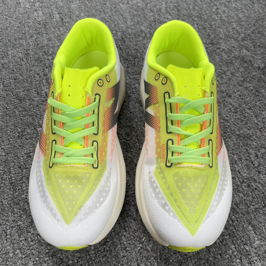 Z版NewBalanceFuelCellRebelV4菁英网布減震防滑低帮跑步鞋青灰黑货号MFCXLA4