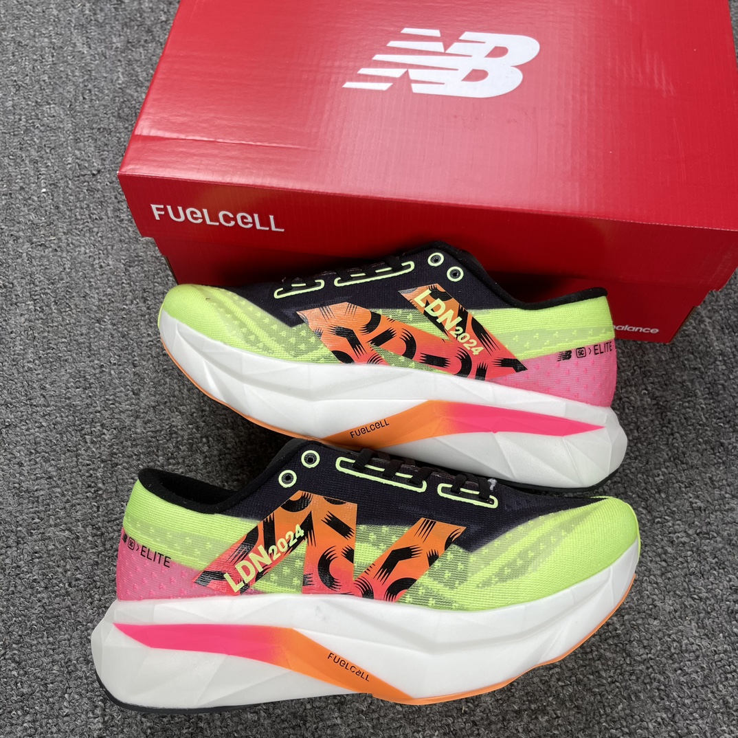 Z版NewBalanceFuelCellRebelV4菁英网布減震防滑低帮跑步鞋黑绿色货号MRCELLN