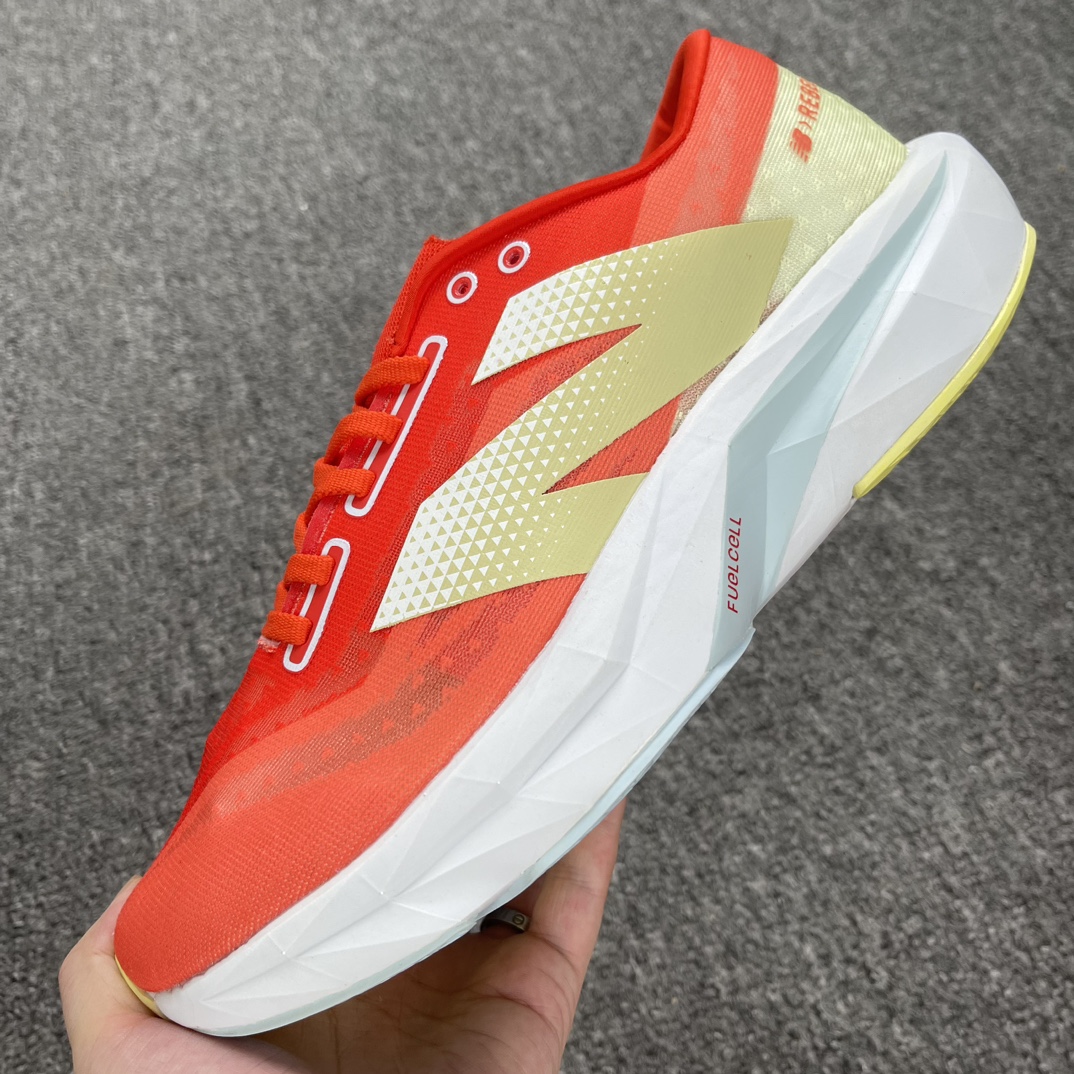 Z版NewBalanceFuelCellRebelV4菁英网布減震防滑低帮跑步鞋黑绿色货号MFCXLR4