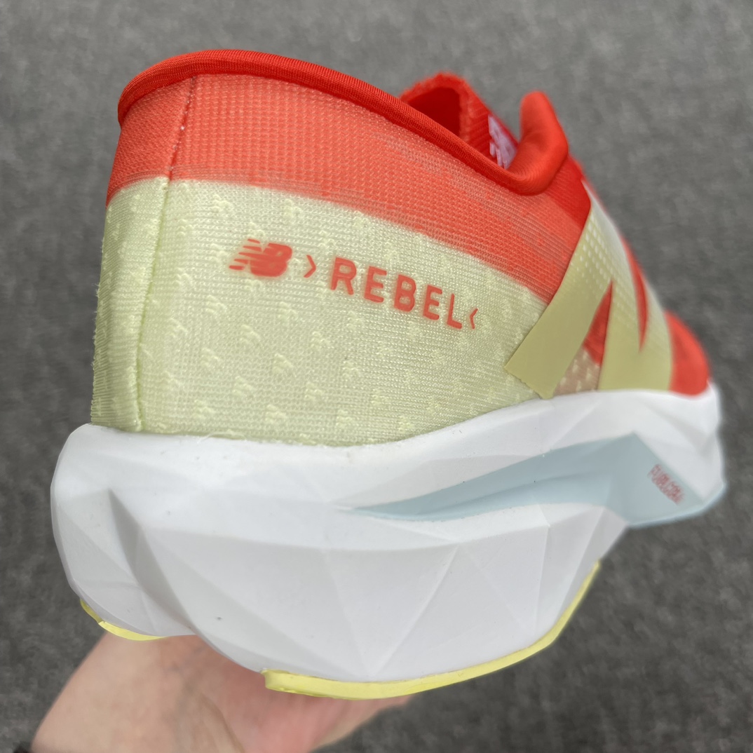 Z版NewBalanceFuelCellRebelV4菁英网布減震防滑低帮跑步鞋黑绿色货号MFCXLR4