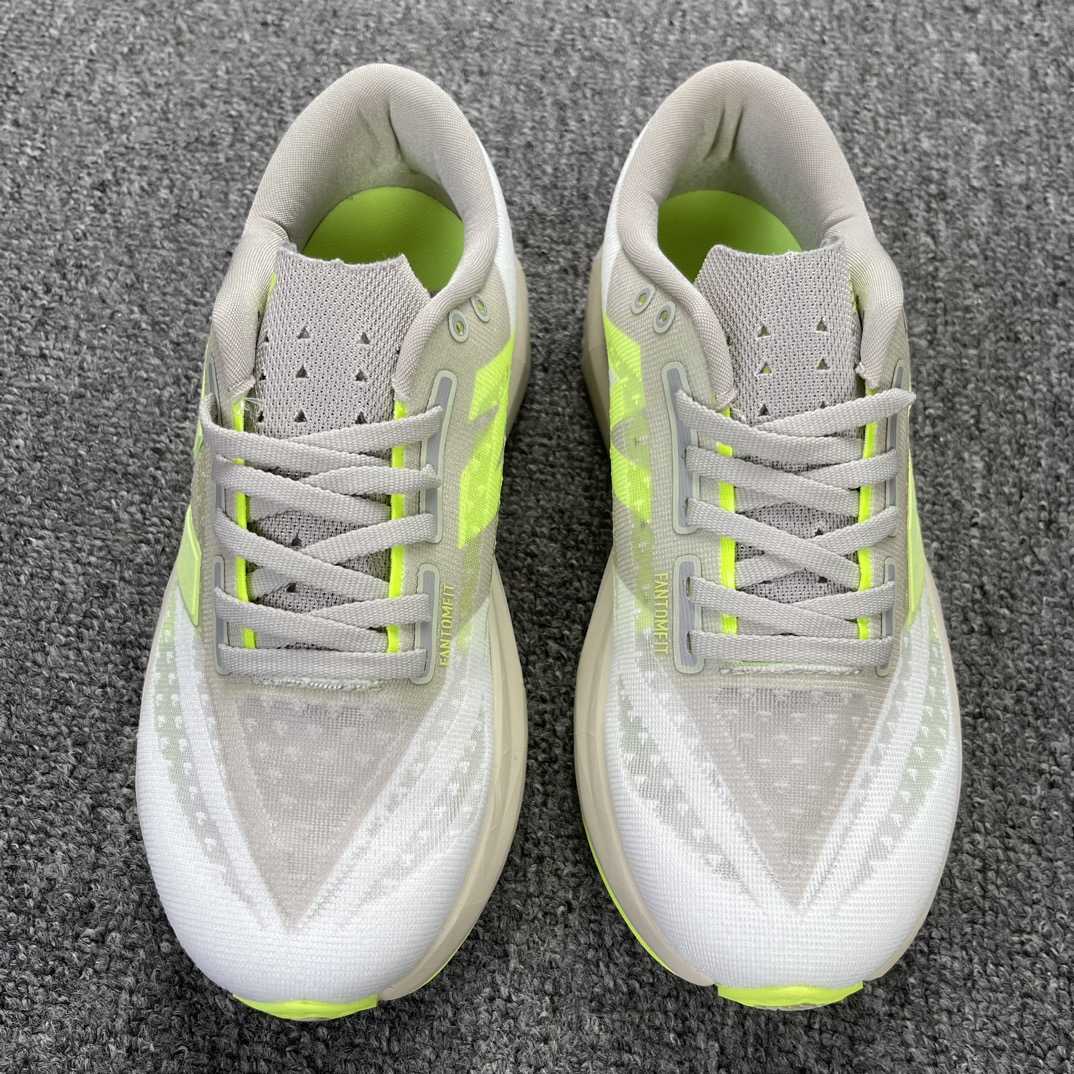 Z版NewBalanceFuelCellRebelV4菁英网布減震防滑低帮跑步鞋灰绿色货号MFCXLUM