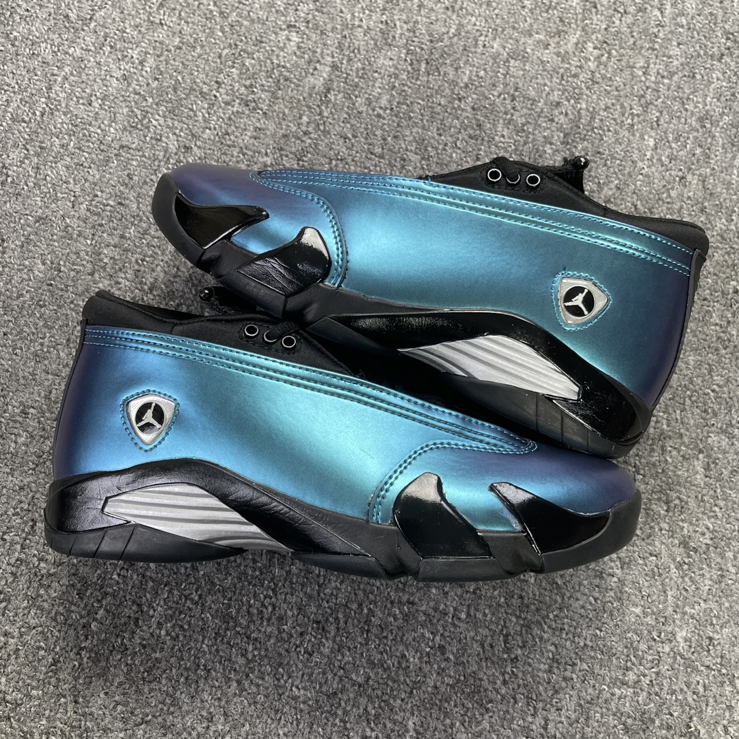 特价--
老牌外贸工厂 乔丹 九色 福利 清仓特价🔻之前半价Air Jordan 14 紫蓝 实拍 正常
