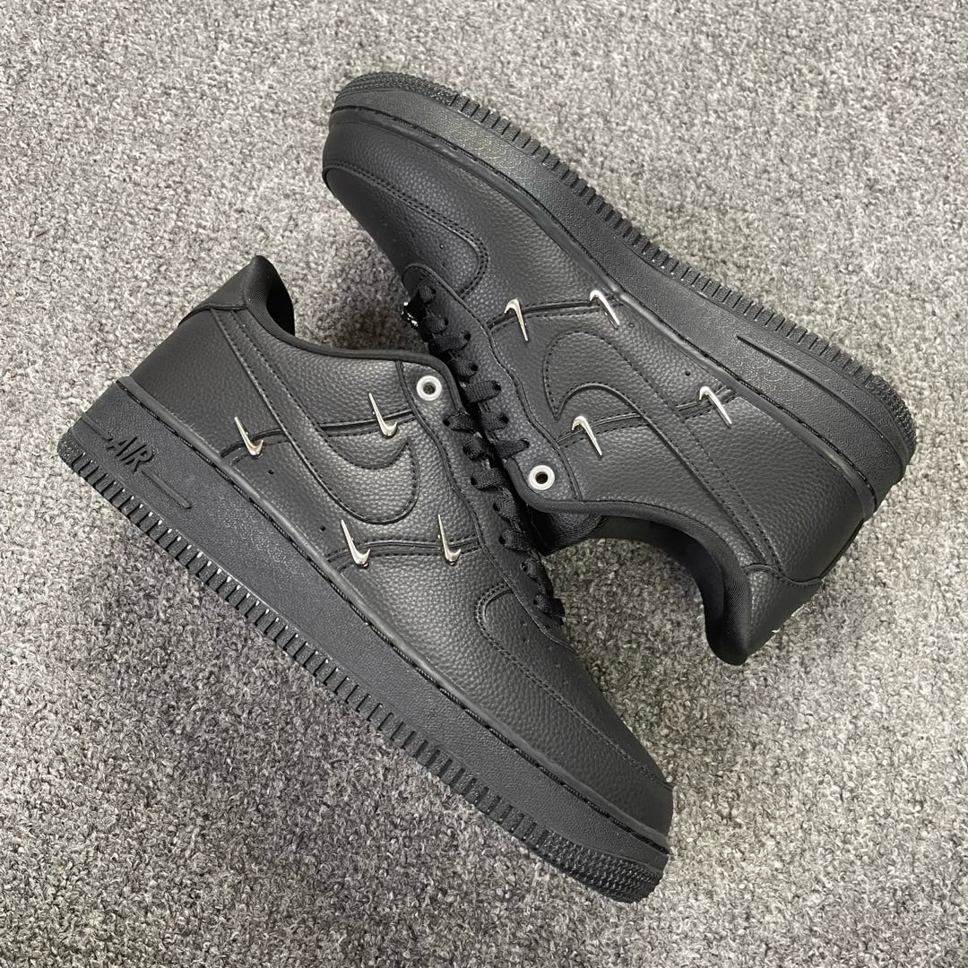  淡季跑量款 NK Air Force 1 空军一号经典低帮板鞋 黑银四勾 HQ1180-001 全网最