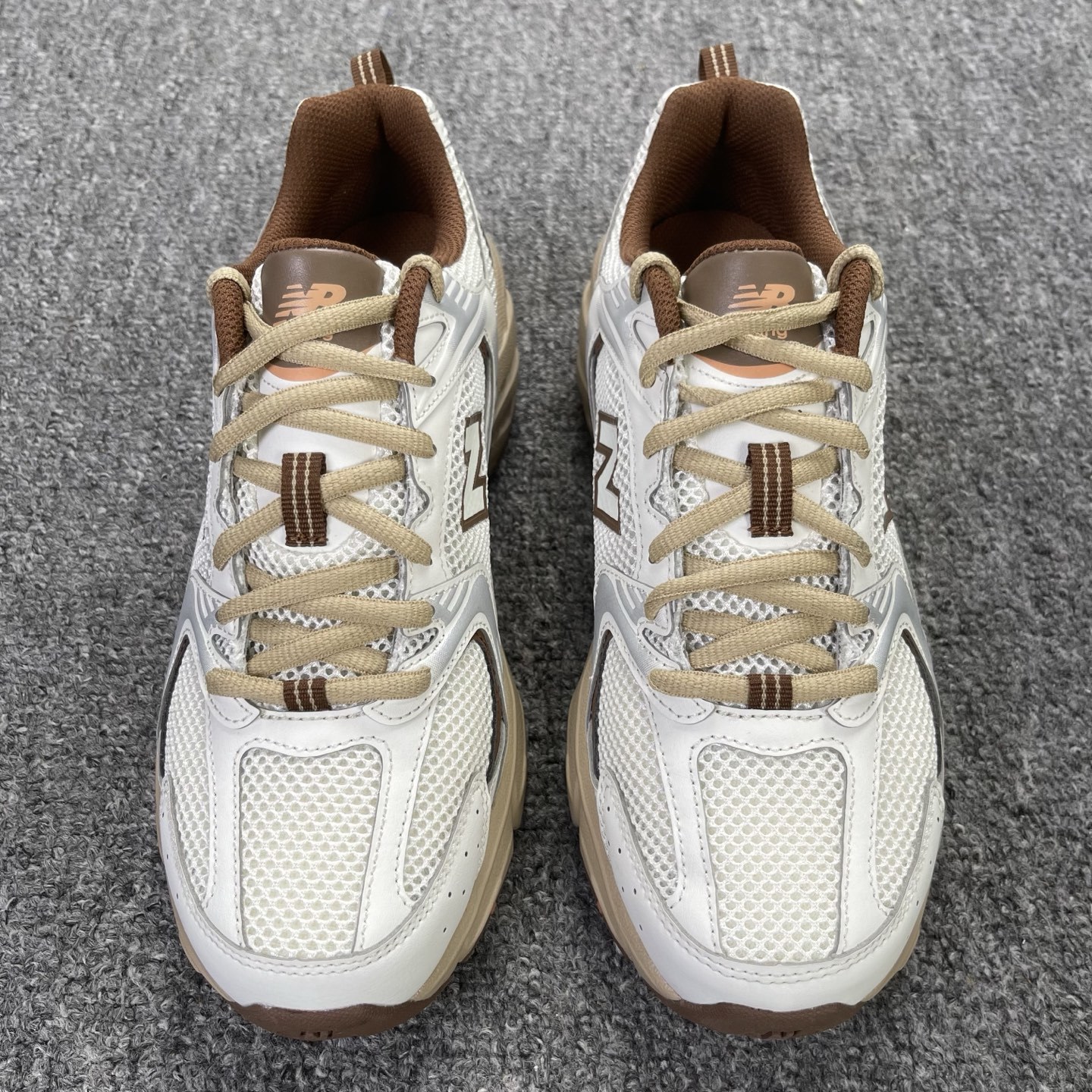 版 全新生产线 New Balance NB530 新百伦 MR530NI 复古透气跑步鞋 抛弃过往以皮
