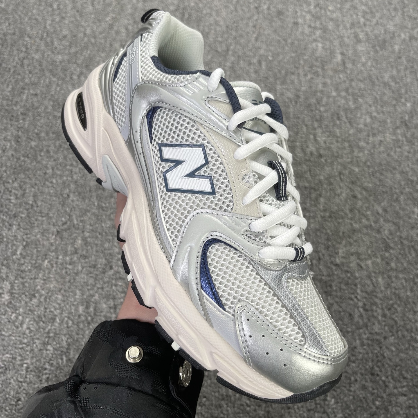版 全新生产线 New Balance NB530 新百伦 MR530KA 复古透气跑步鞋 抛弃过往以皮