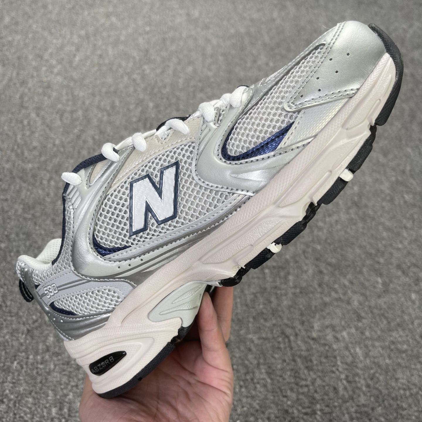版 全新生产线 New Balance NB530 新百伦 MR530KA 复古透气跑步鞋 抛弃过往以皮