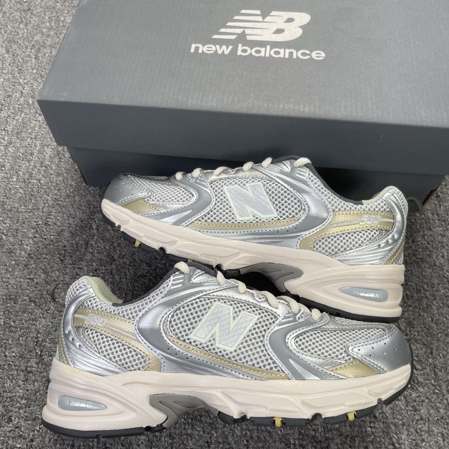 版 全新生产线 New Balance NB530 新百伦 MR530KMW 复古透气跑步鞋 抛弃过往以