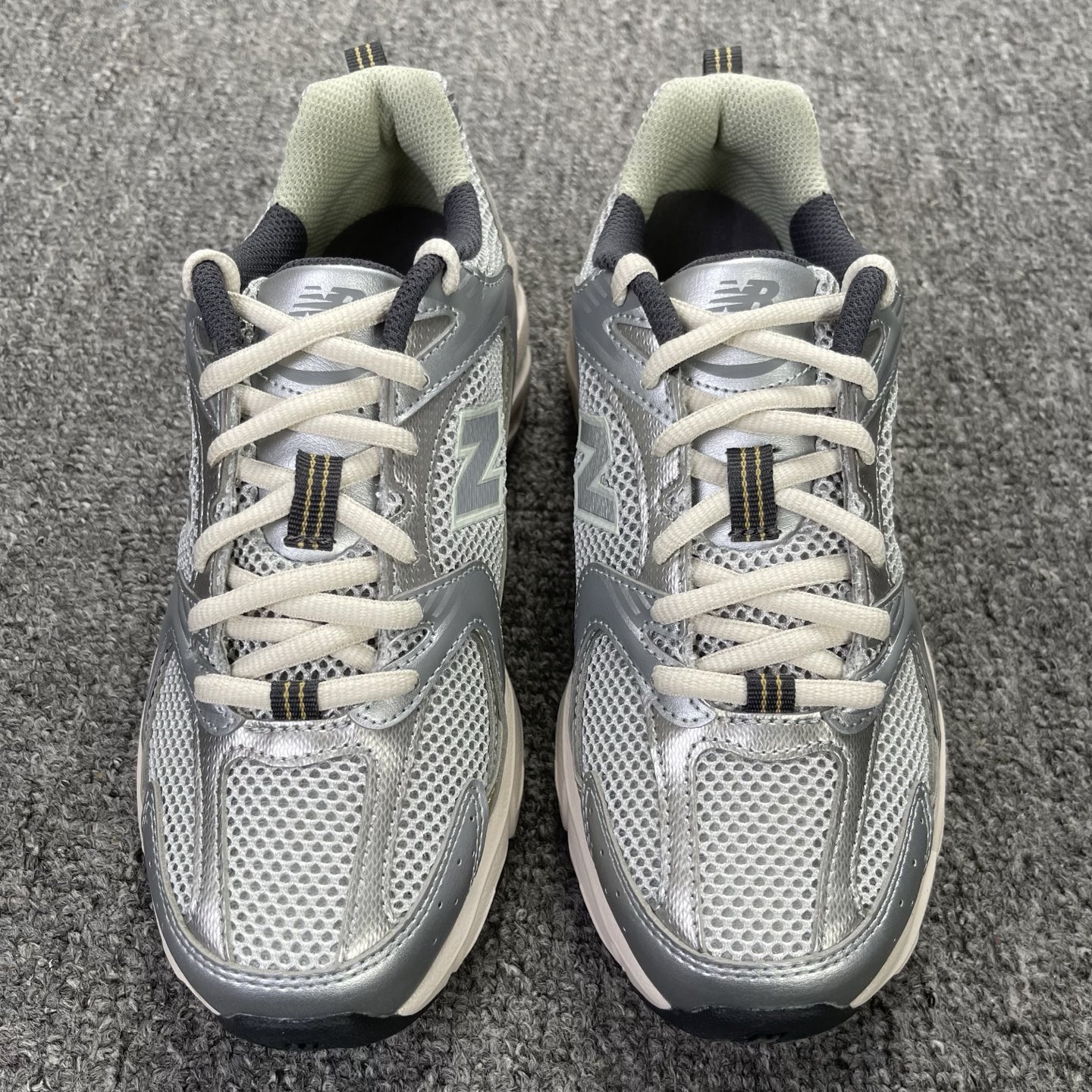 版 全新生产线 New Balance NB530 新百伦 MR530KMW 复古透气跑步鞋 抛弃过往以
