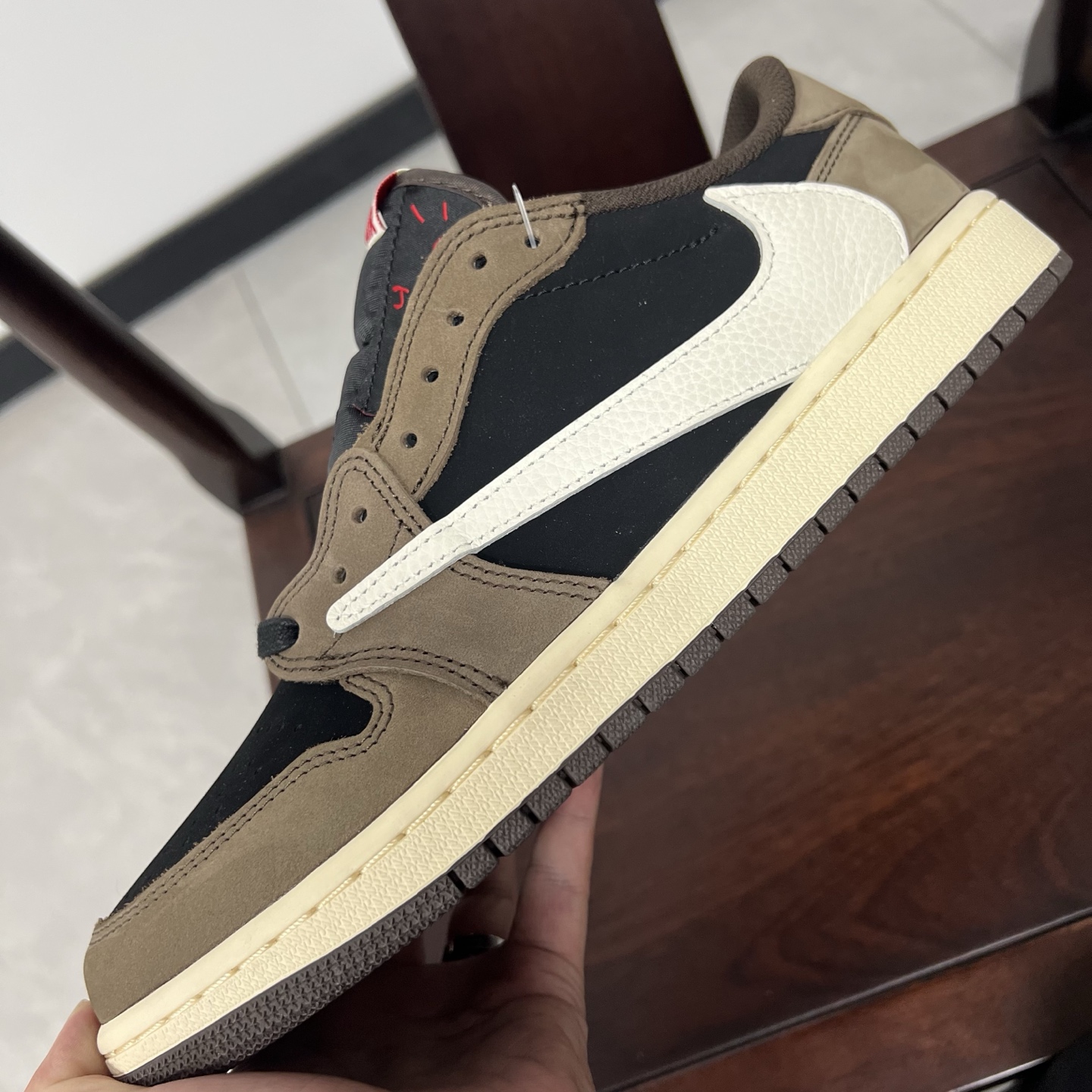 
老清远版本🔻强势归来 Travis Scott x Air Jordan 1 Low 倒钩低帮 1.0