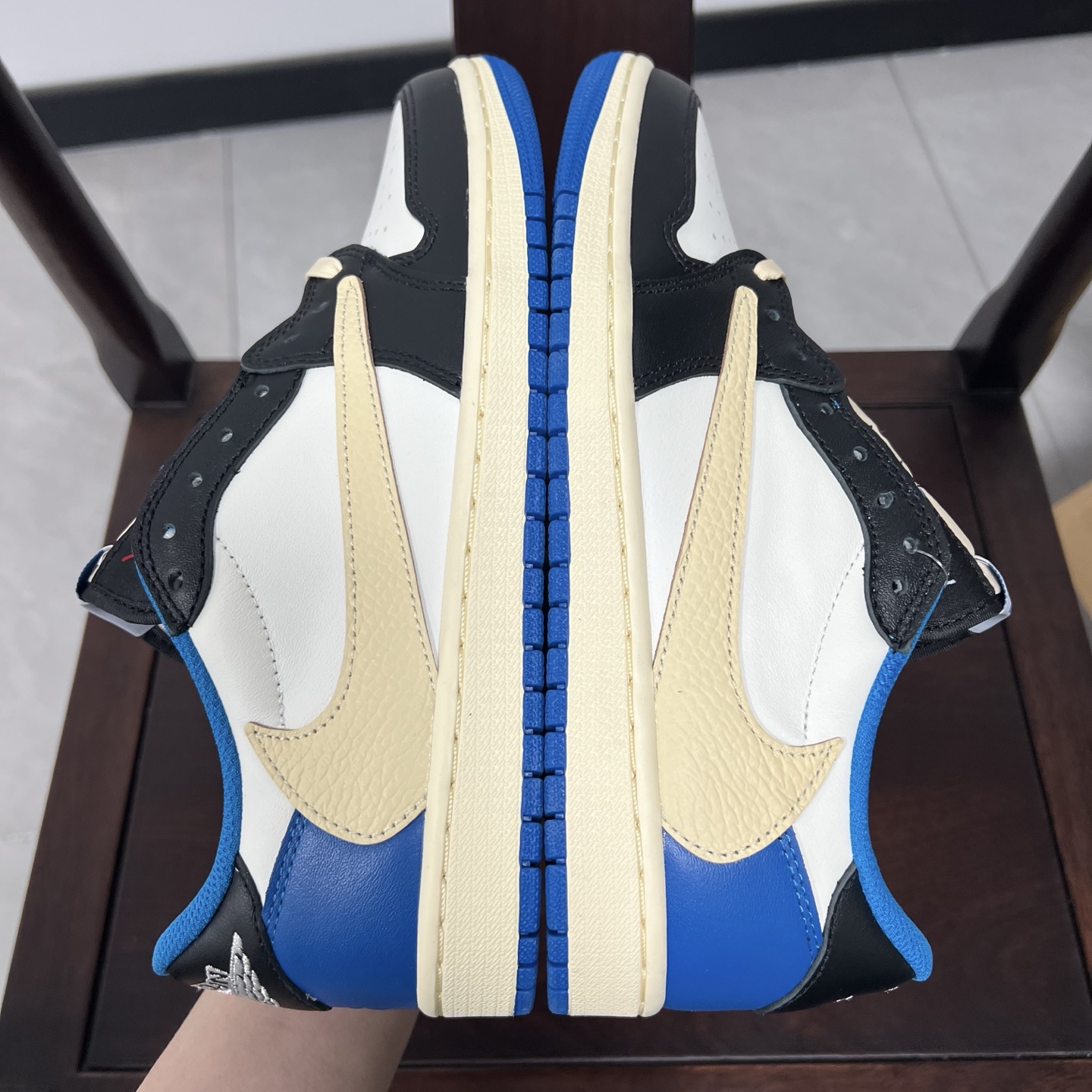 
老清远版本🔻强势归来 Travis Scott x Air Jordan 1 Low 倒钩低帮 2.0