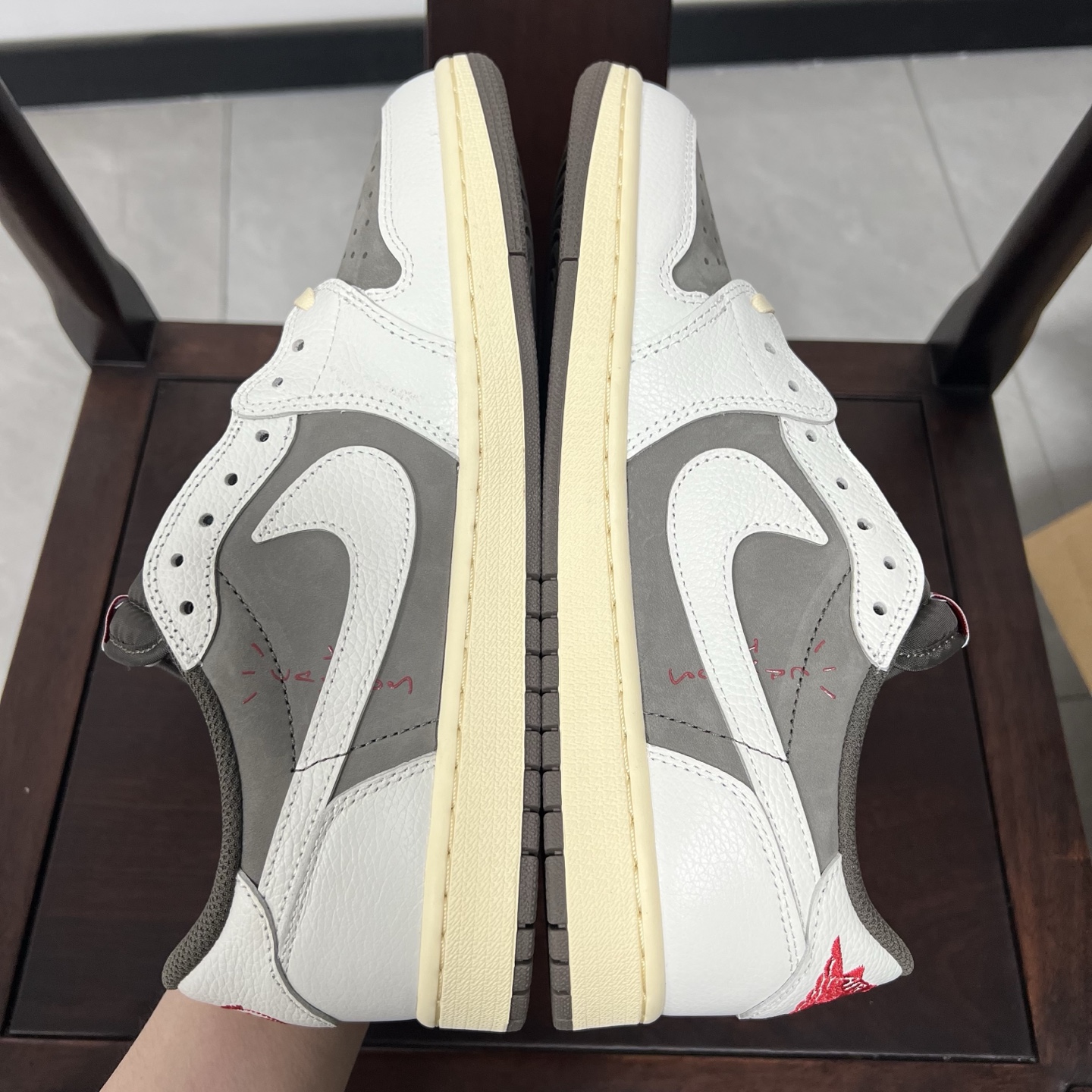 
老清远版本🔻强势归来 Travis Scott x Air Jordan 1 Low 倒钩低帮3.0 