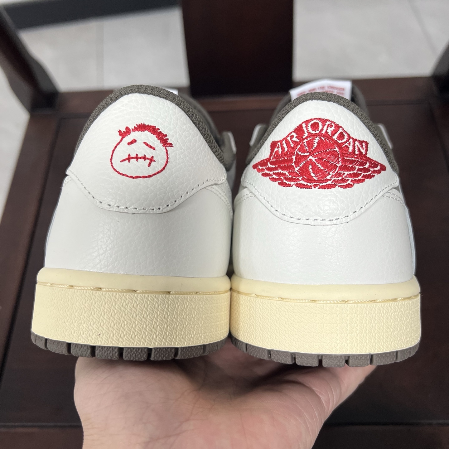 
老清远版本🔻强势归来 Travis Scott x Air Jordan 1 Low 倒钩低帮3.0 