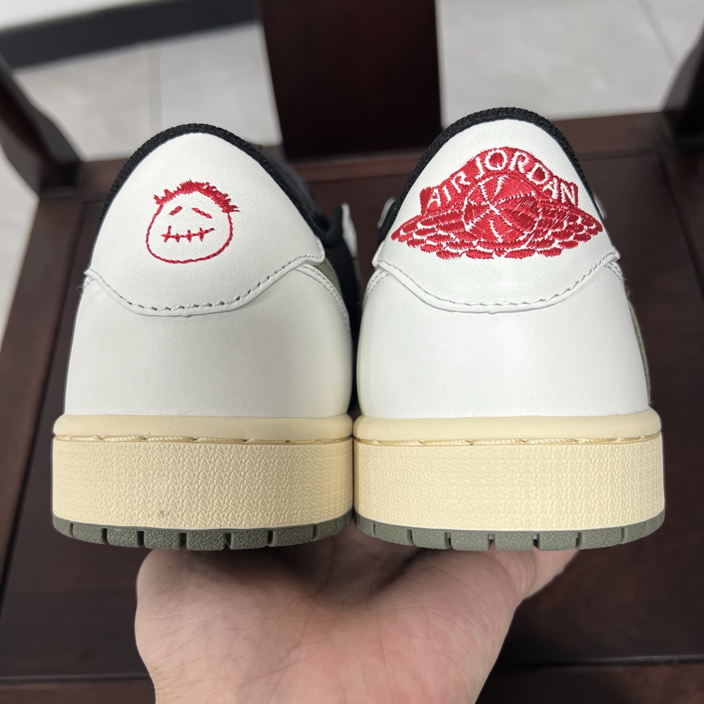 
老清远版本🔻强势归来 Travis Scott x Air Jordan 1 Low 倒钩低帮5.0 