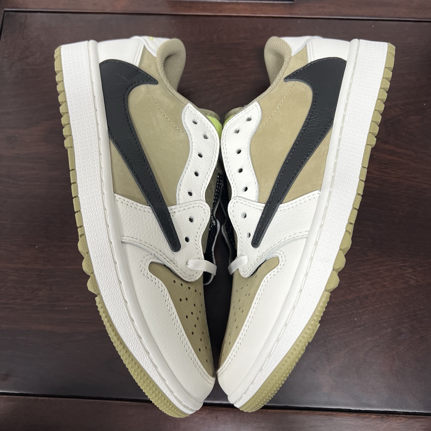 
老清远版本🔻强势归来 Travis Scott x Air Jordan 1 Low 倒钩低帮6.0 