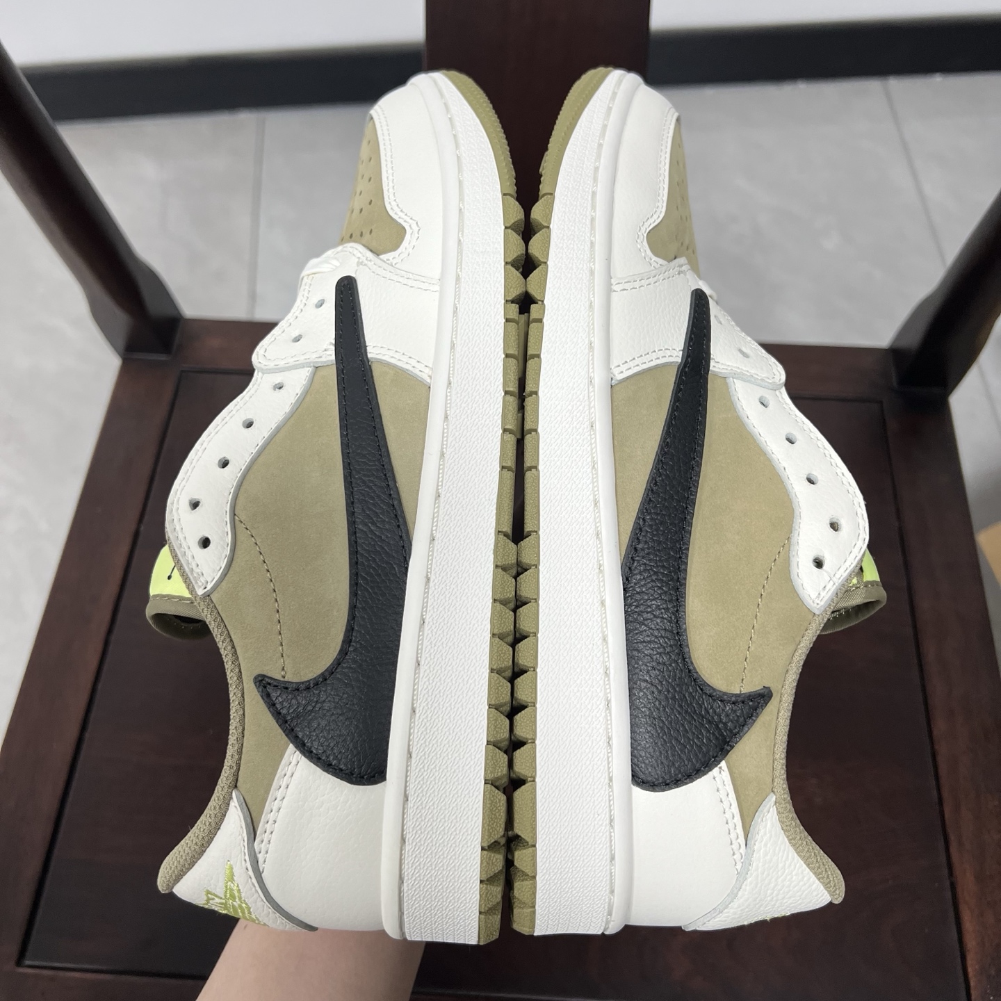 
老清远版本🔻强势归来 Travis Scott x Air Jordan 1 Low 倒钩低帮6.0 