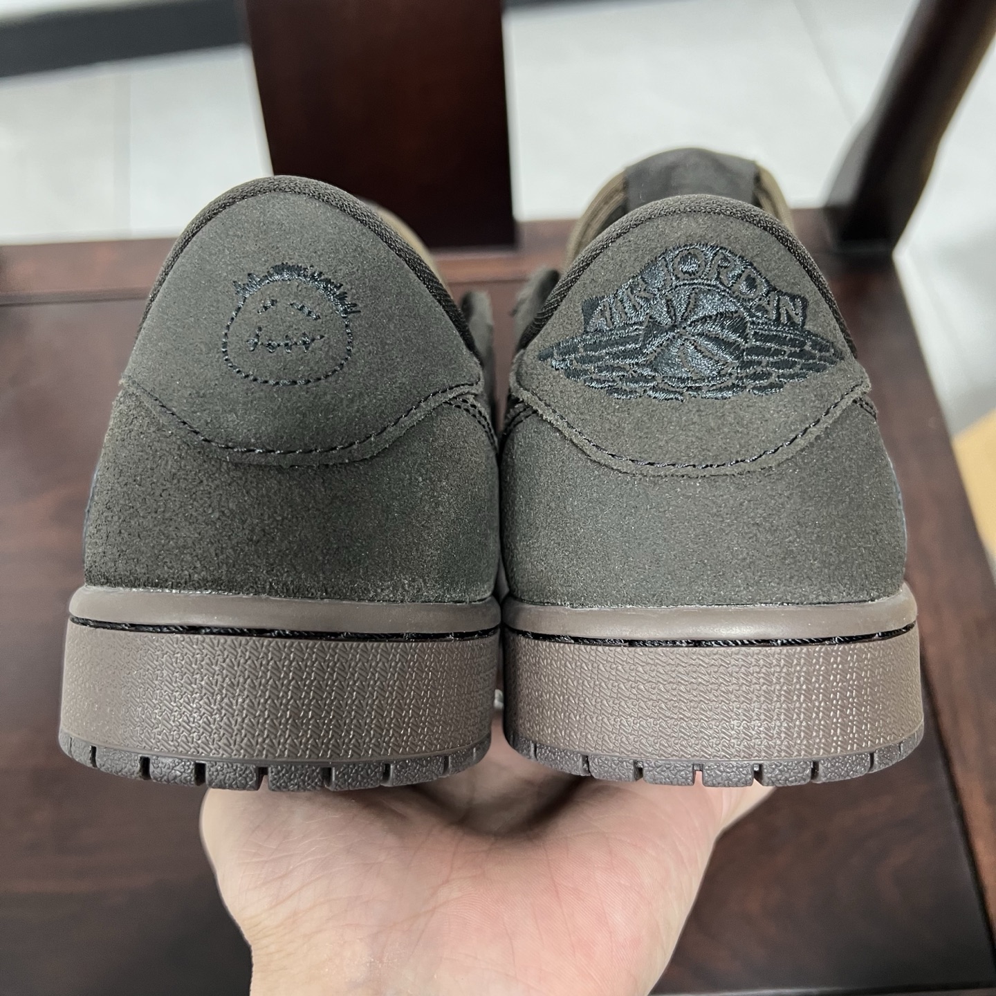 
老清远版本🔻强势归来 Travis Scott x Air Jordan 1 Low 倒钩低帮9.0 