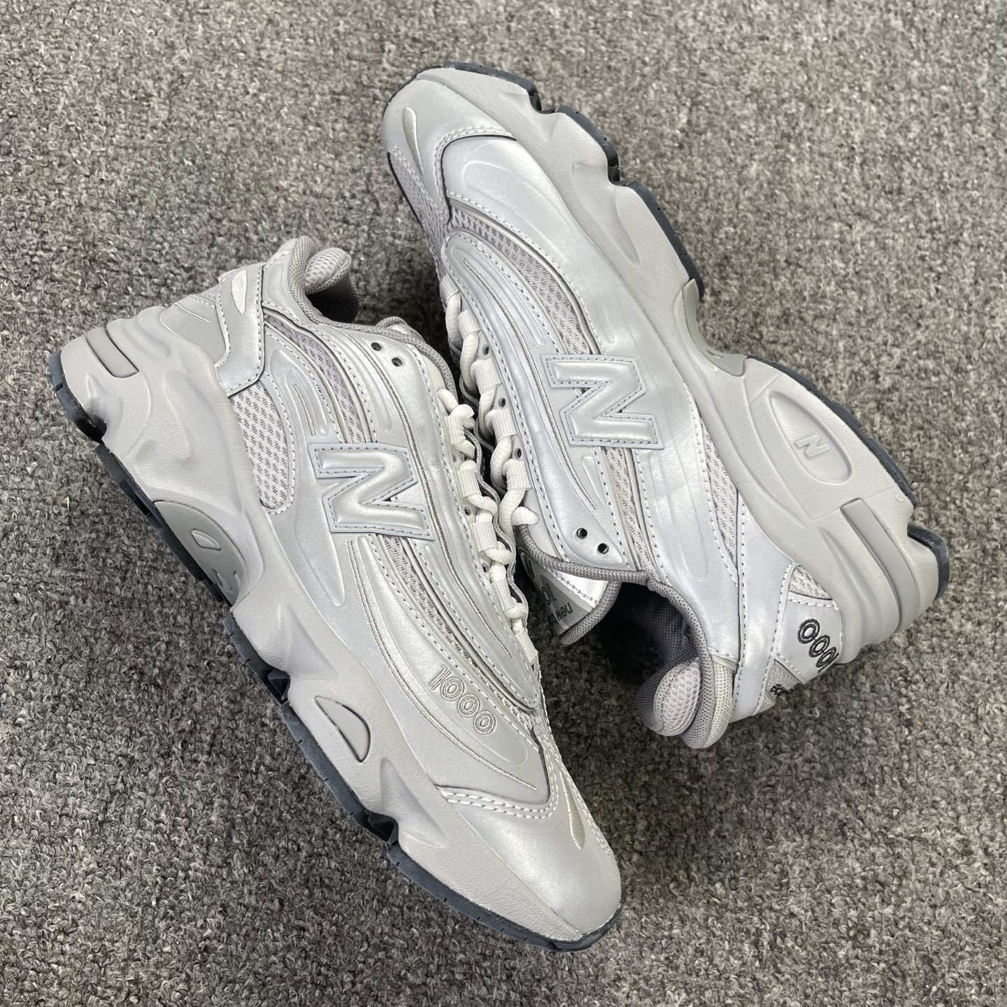 6.18大厂福利🔻#纯原品质 灰银配色 货号：M1000TE
尺码：36-45 编码：LJ1L