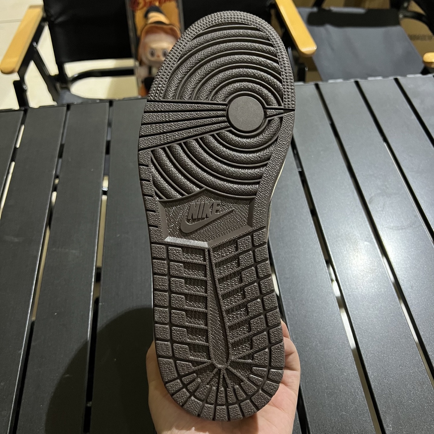
劲爆福利 帮友清直接底价梭哈 鬼佬订单 
Travis Scott x Jordan 1 low AJ