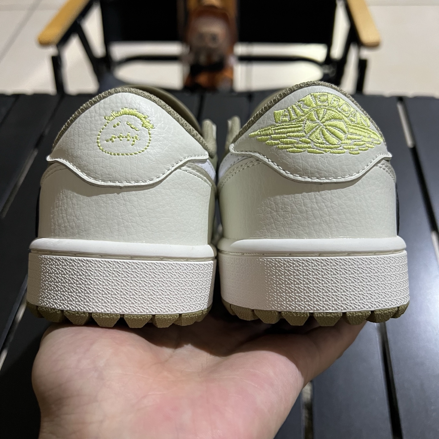 劲爆福利 帮友清直接底价梭哈 鬼佬订单 
Travis Scott x Air Jordan AJ1 L
