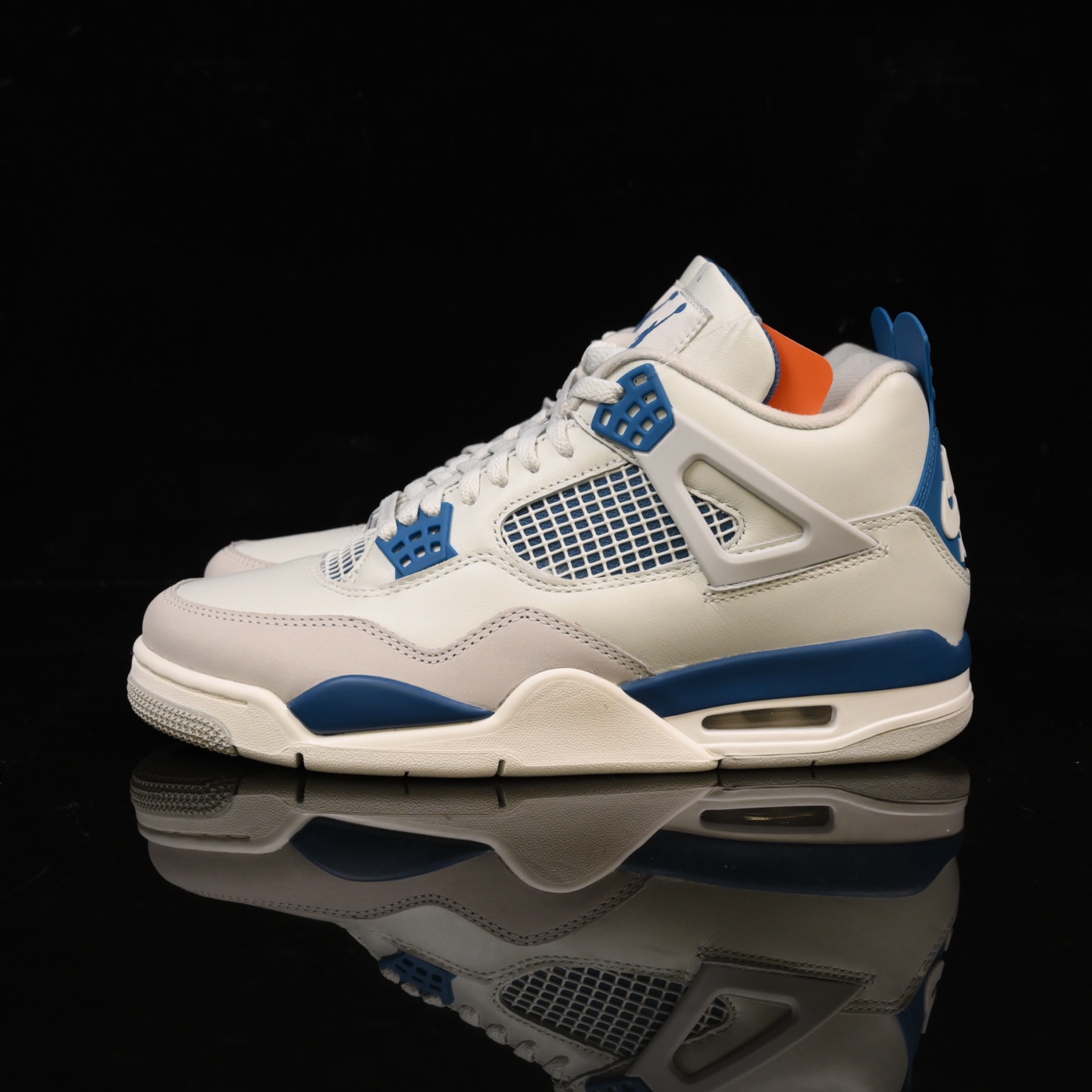 Y3 顶级福利🔻特价 Air Jordan 4 新白蓝配色实拍图🔻工厂回馈客户 一些不补配色全部清仓甩卖