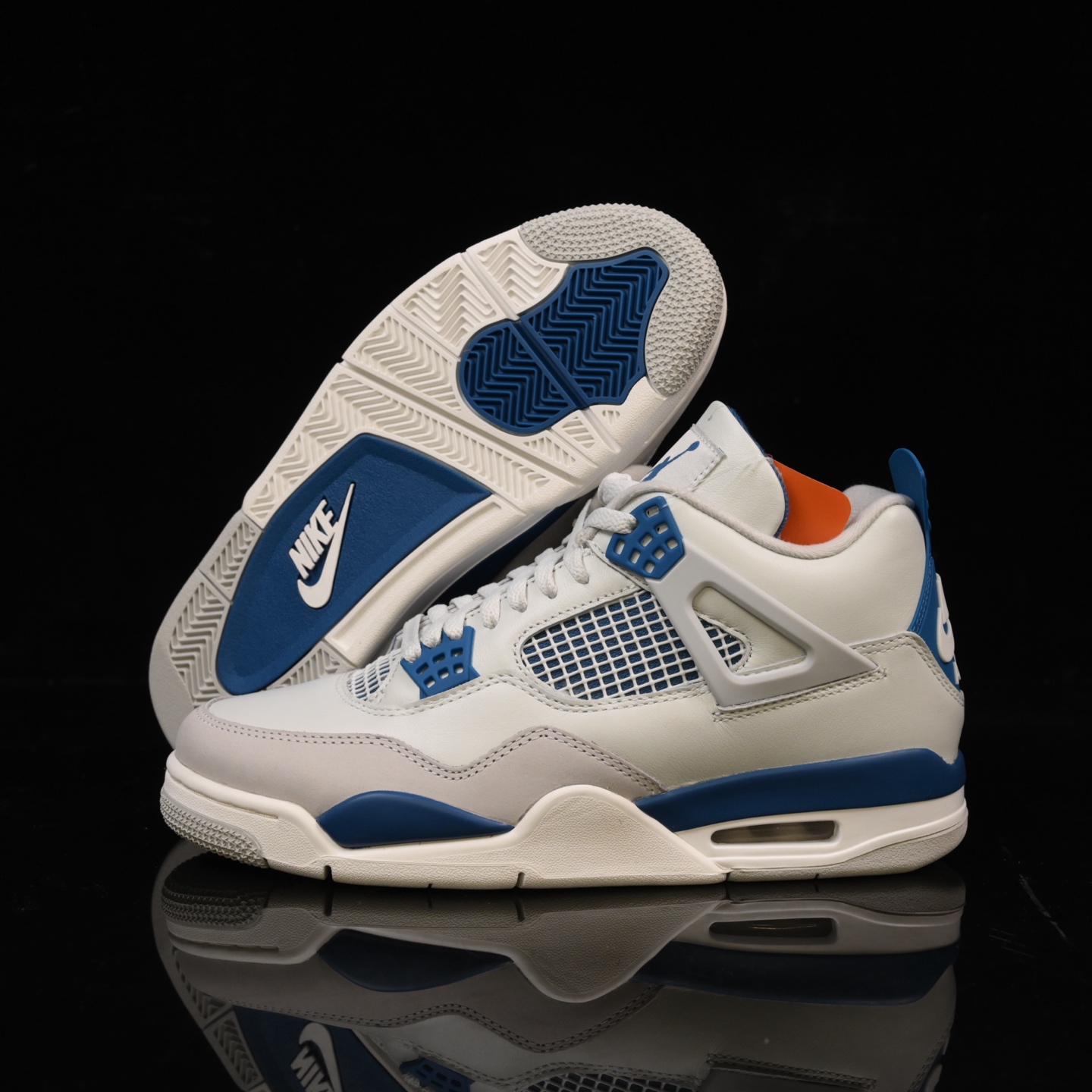Y3 顶级福利🔻特价 Air Jordan 4 新白蓝配色实拍图🔻工厂回馈客户 一些不补配色全部清仓甩卖