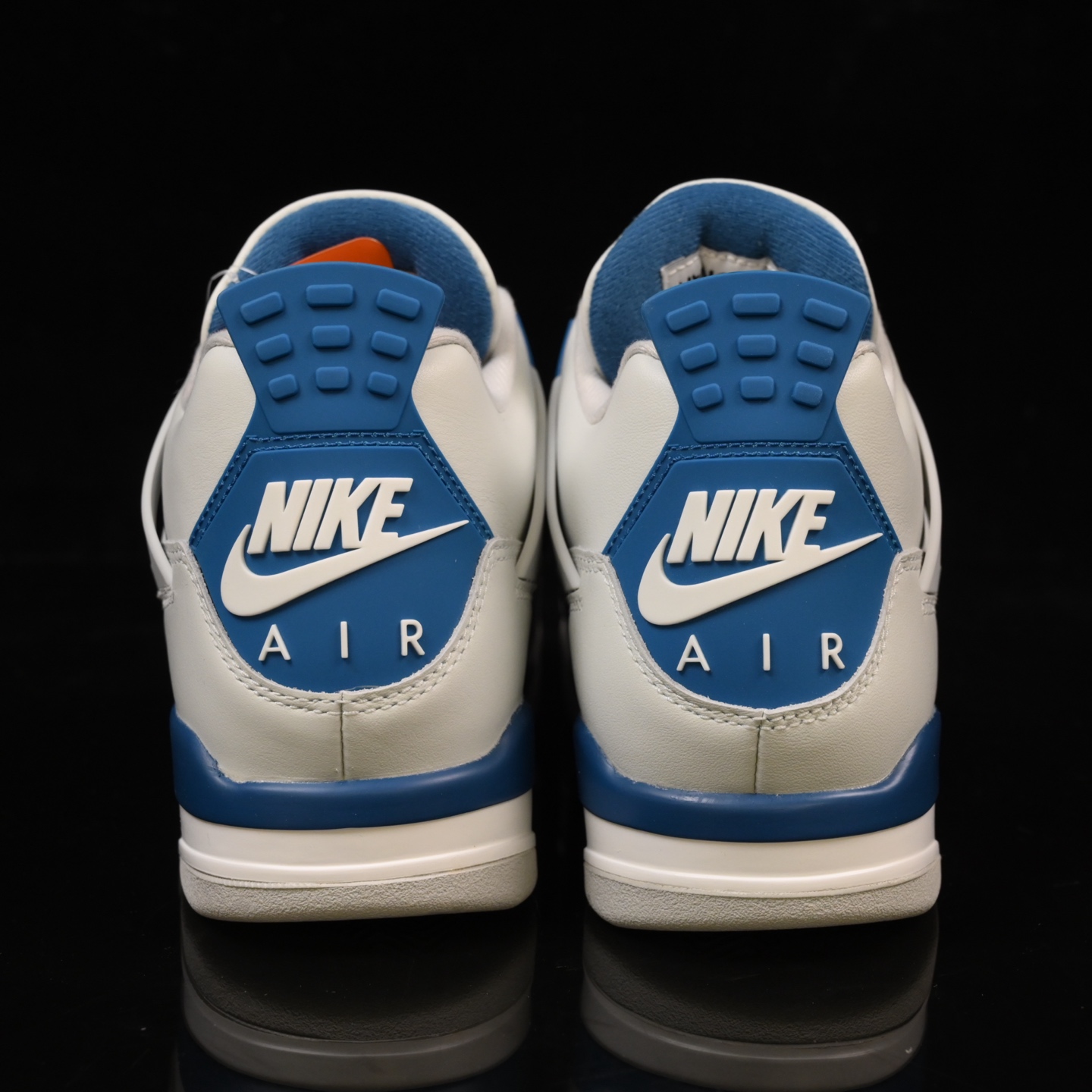Y3 顶级福利🔻特价 Air Jordan 4 新白蓝配色实拍图🔻工厂回馈客户 一些不补配色全部清仓甩卖