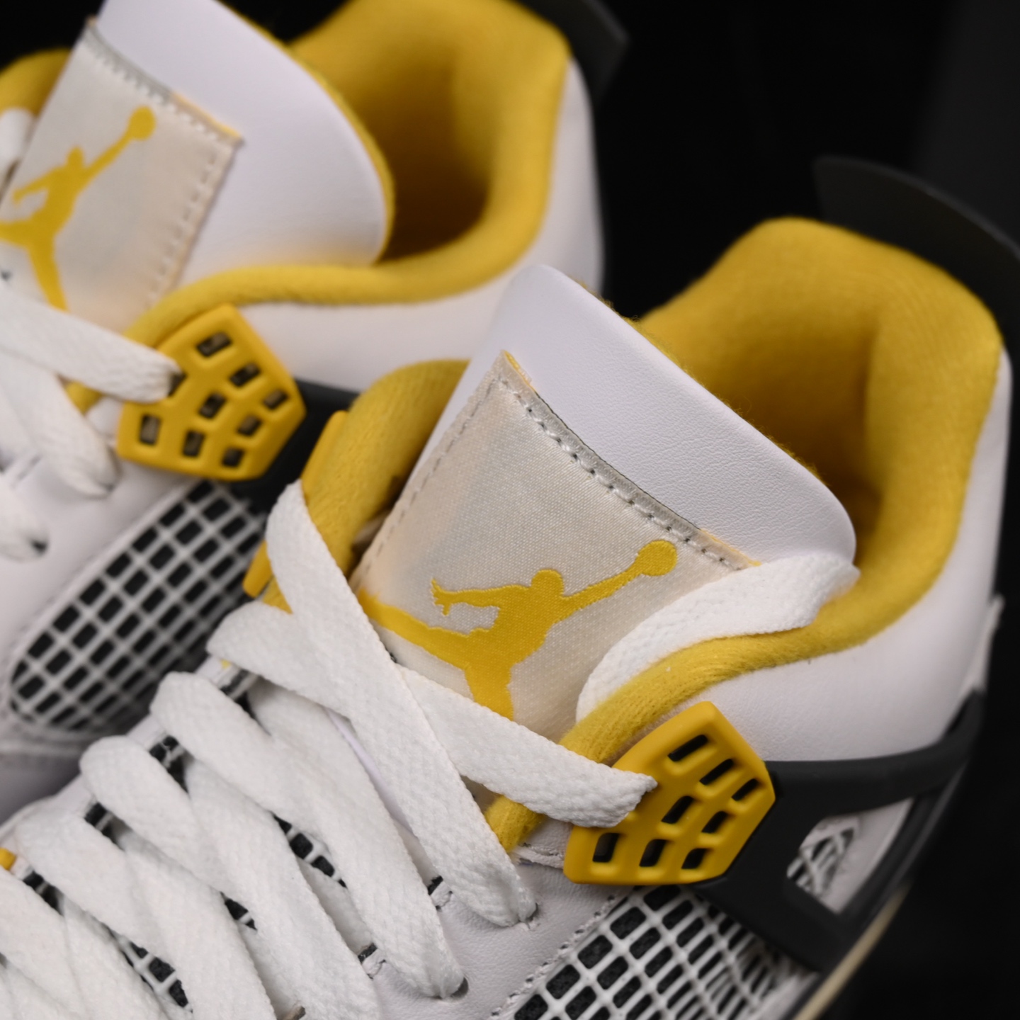 Y3 顶级福利🔻特价 Air Jordan 4 黑黄配色实拍图🔻工厂回馈客户 一些不补配色全部清仓甩卖 