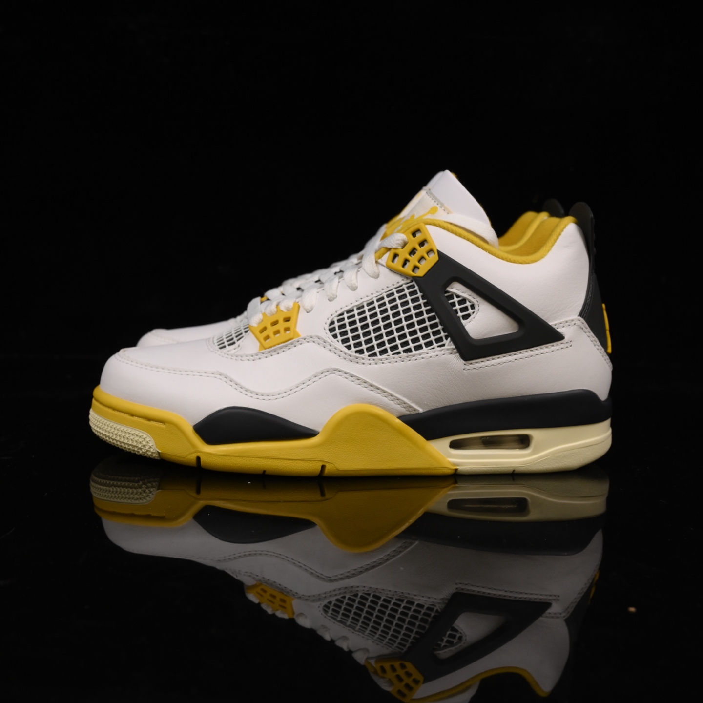 Y3 顶级福利🔻特价 Air Jordan 4 黑黄配色实拍图🔻工厂回馈客户 一些不补配色全部清仓甩卖 