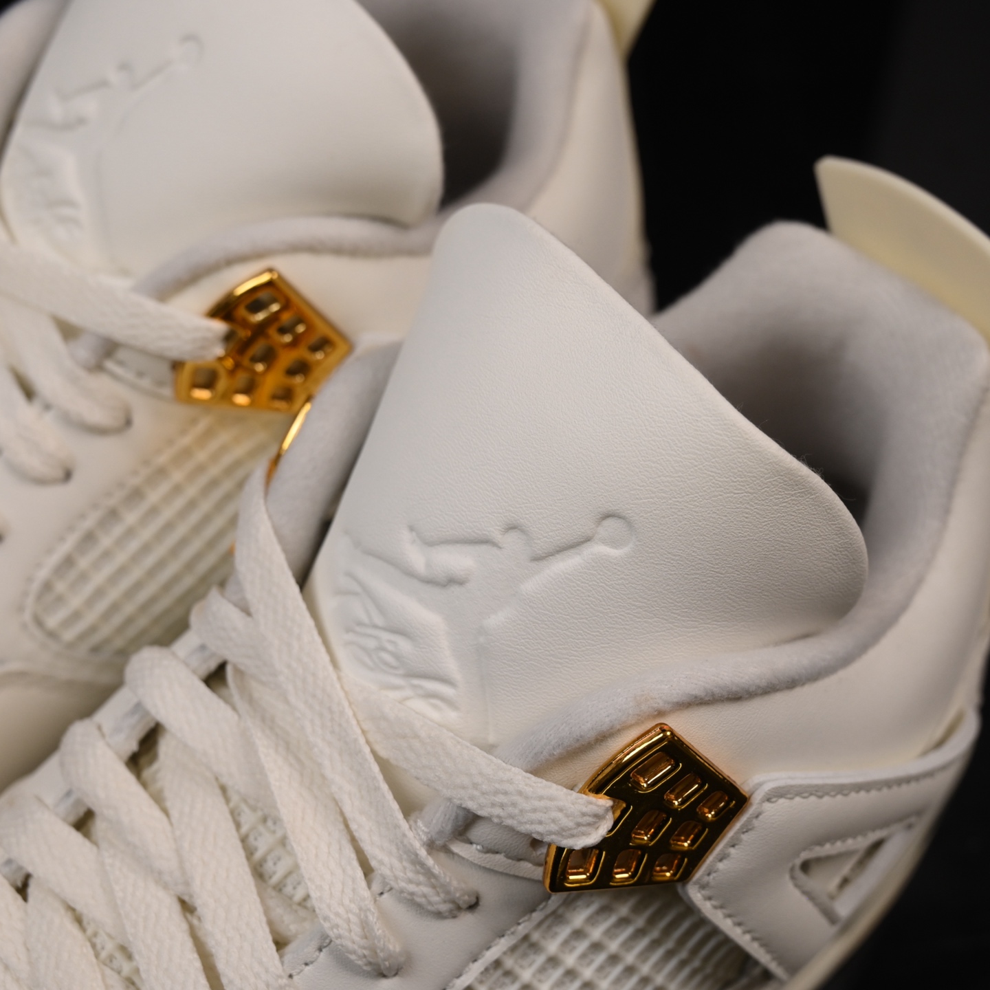 Y3 顶级福利🔻特价 Air Jordan 4 金扣配色实拍图🔻工厂回馈客户 一些不补配色全部清仓甩卖 