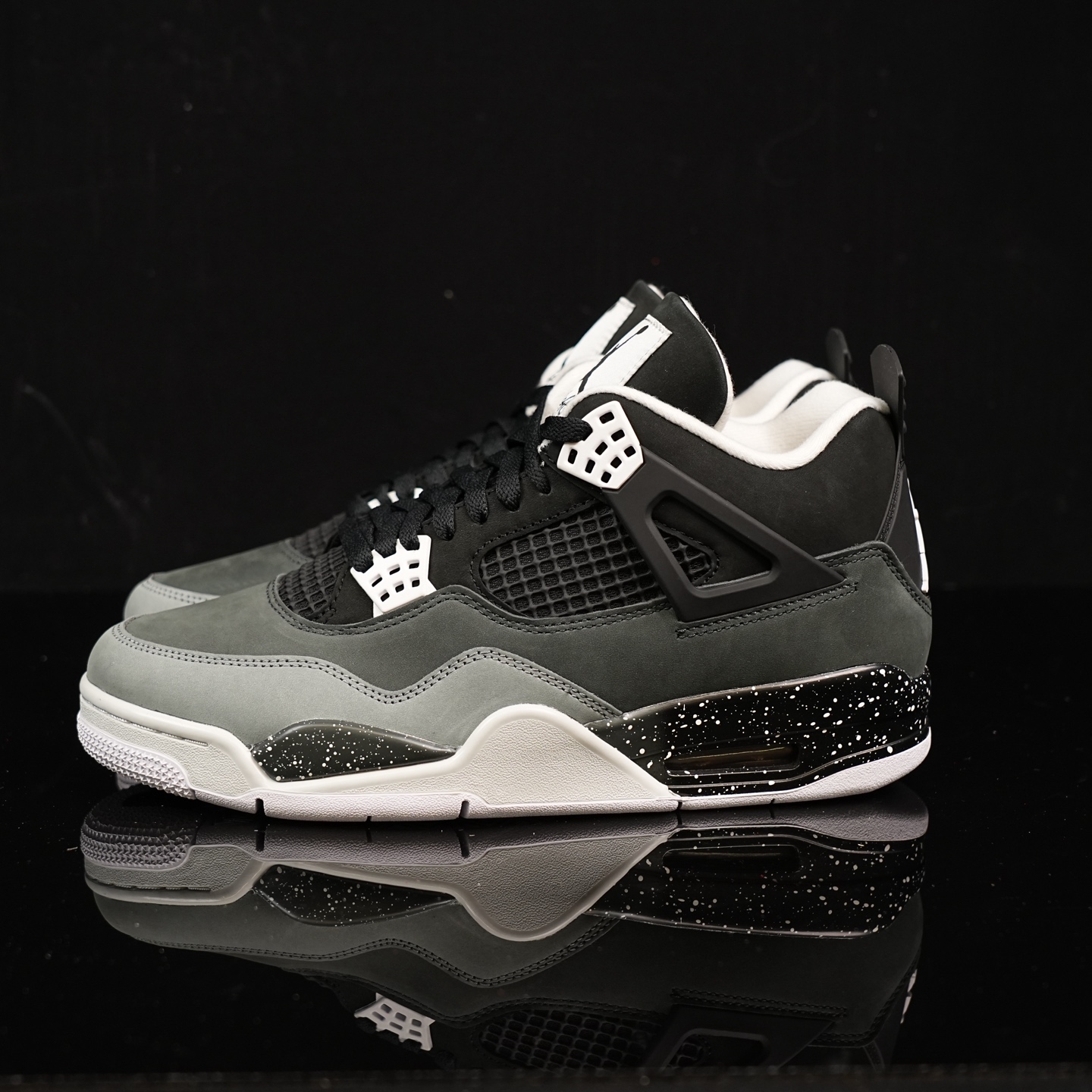 Y3 顶级福利🔻特价 Air Jordan 4 恐惧2.0配色实拍图🔻工厂回馈客户 一些不补配色全部清仓