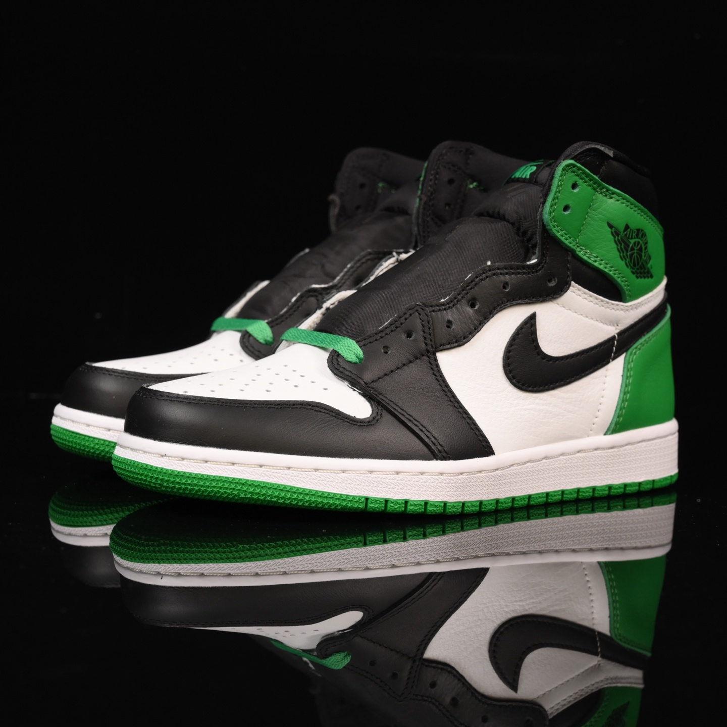 📢版本福利🔻特价 再一次大降价 最后倔强 Air Jordan 1 白黑绿🔻实拍图 很多市场仅有的款式卖
