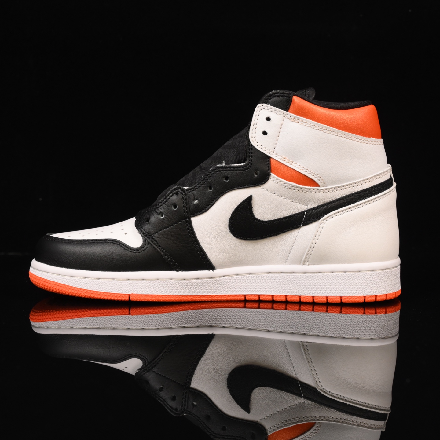 📢版本福利🔻特价 再一次大降价 最后倔强 Air Jordan 1 扣碎4.0🔻实拍图 很多市场仅有的款