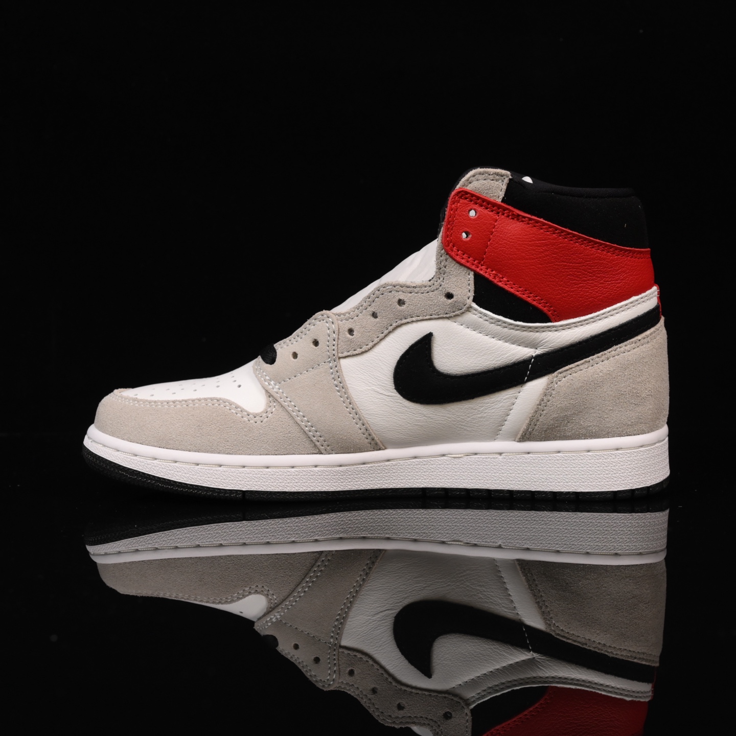 📢版本福利🔻特价 再一次大降价 最后倔强 Air Jordan 1 烟灰红🔻实拍图 很多市场仅有的款式卖
