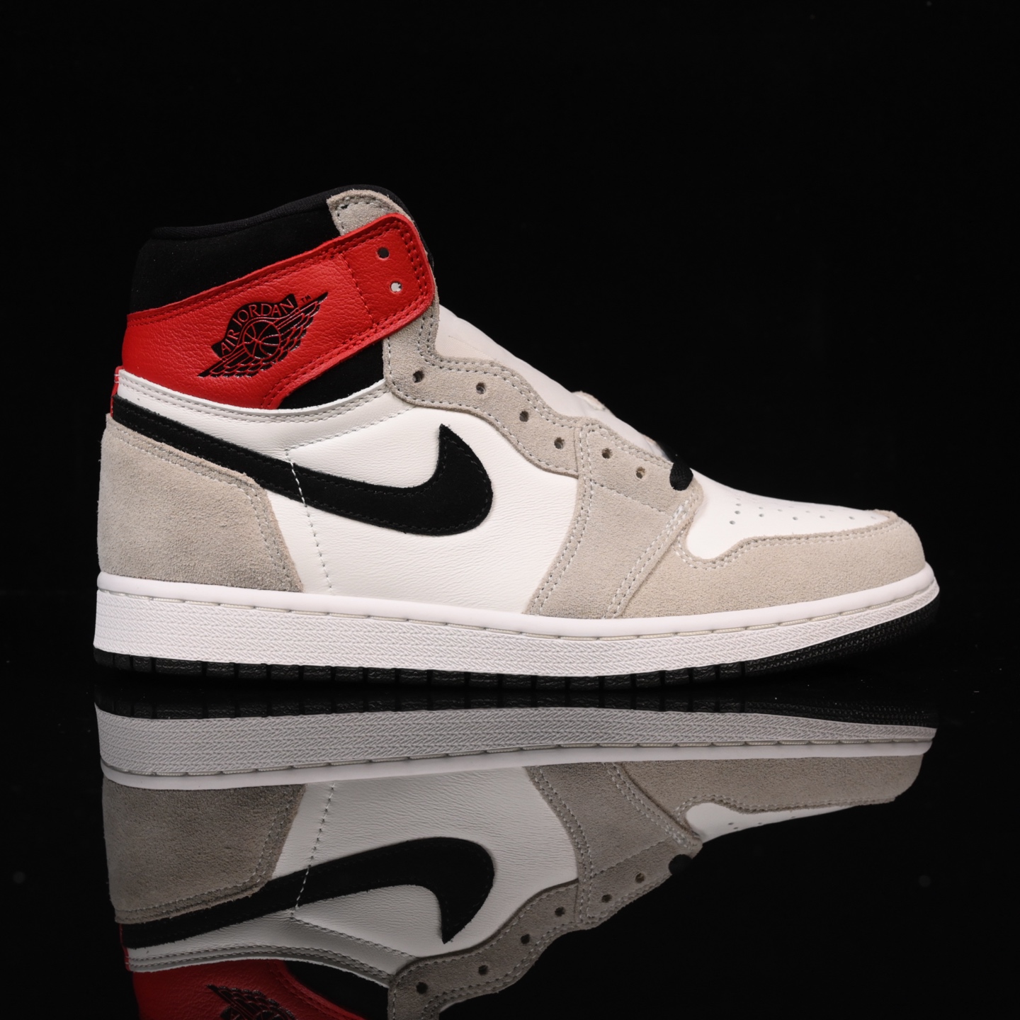 📢版本福利🔻特价 再一次大降价 最后倔强 Air Jordan 1 烟灰红🔻实拍图 很多市场仅有的款式卖