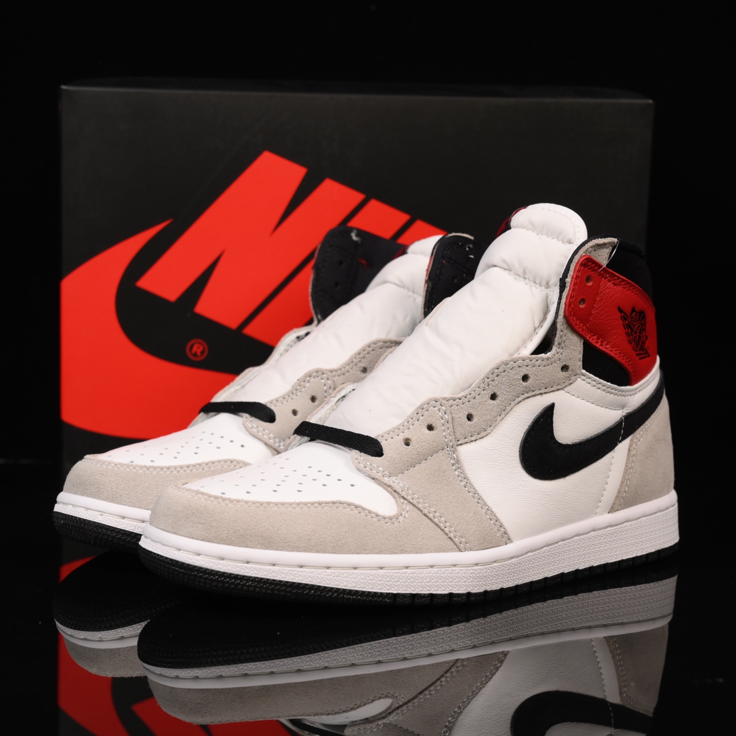 📢版本福利🔻特价 再一次大降价 最后倔强 Air Jordan 1 烟灰红🔻实拍图 很多市场仅有的款式卖