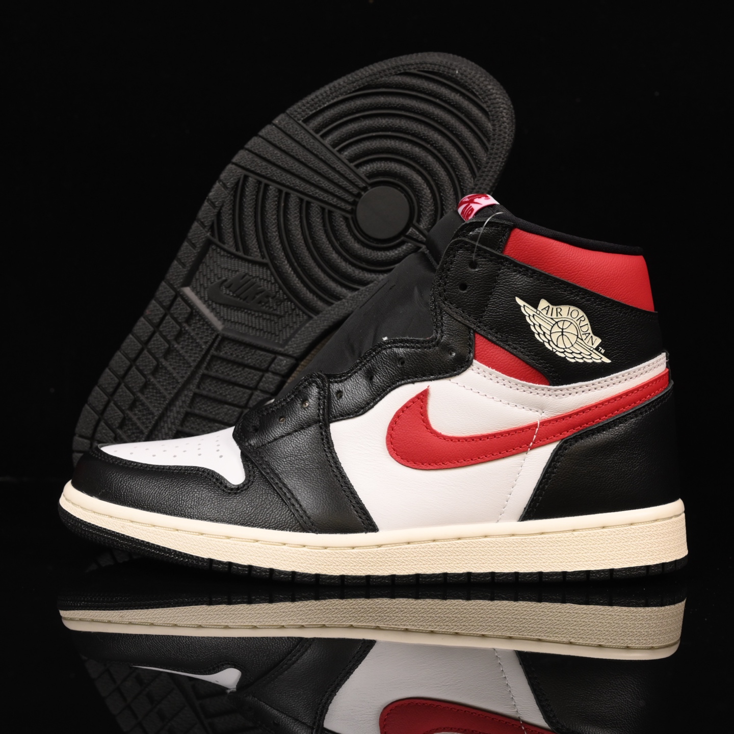 📢版本福利🔻特价 再一次大降价 最后倔强 Air Jordan 1 新黑脚趾🔻实拍图 很多市场仅有的款式