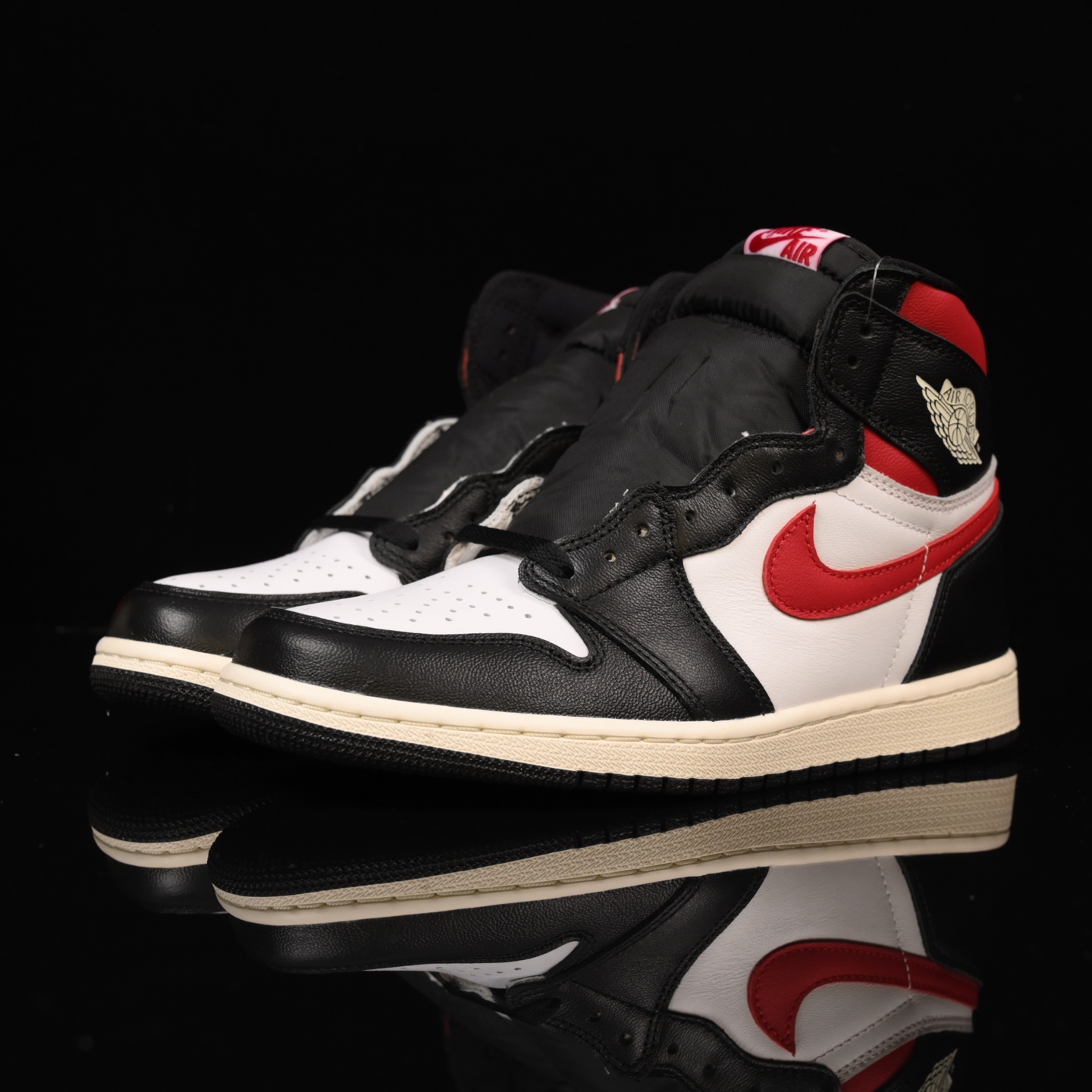 📢版本福利🔻特价 再一次大降价 最后倔强 Air Jordan 1 新黑脚趾🔻实拍图 很多市场仅有的款式