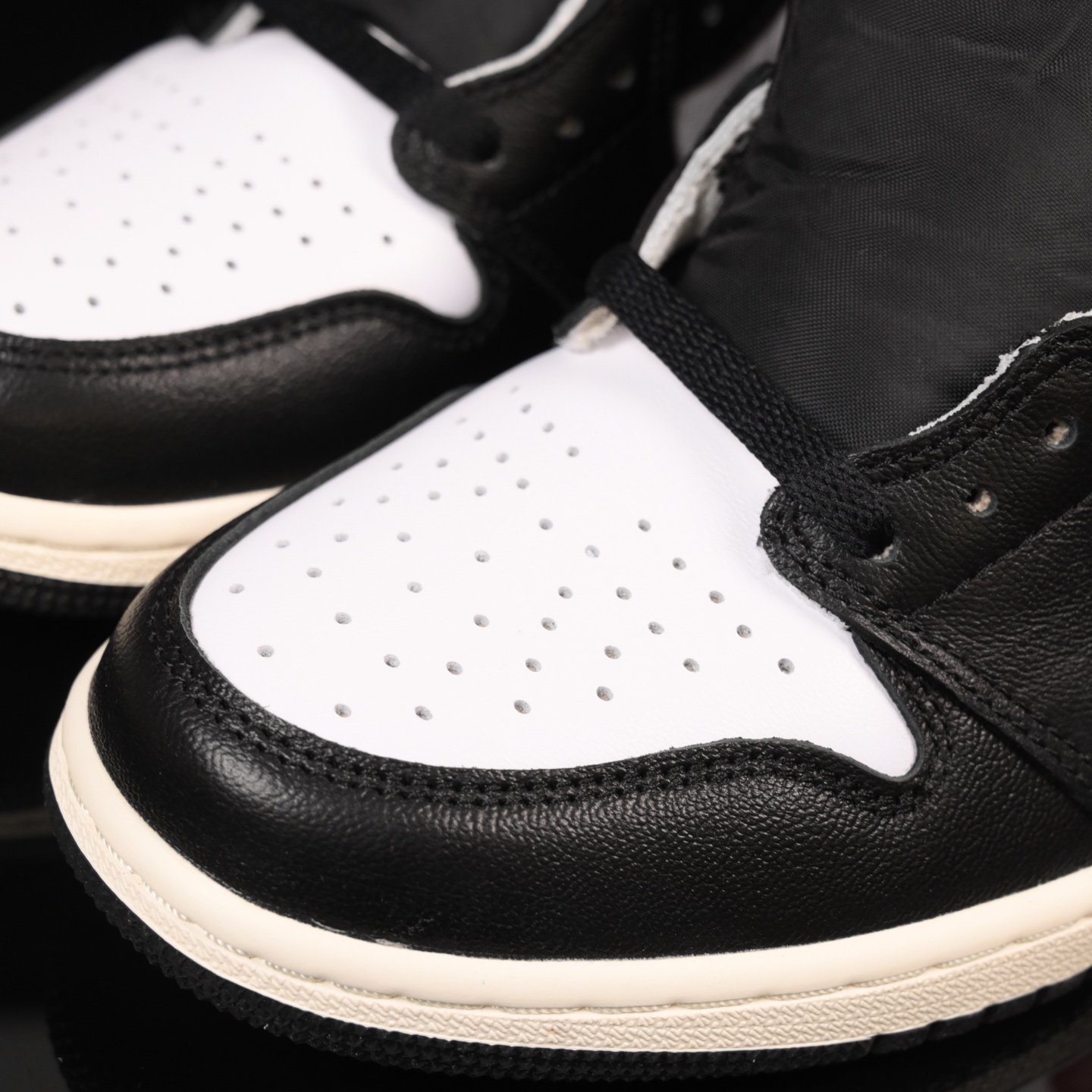📢版本福利🔻特价 再一次大降价 最后倔强 Air Jordan 1 新黑脚趾🔻实拍图 很多市场仅有的款式