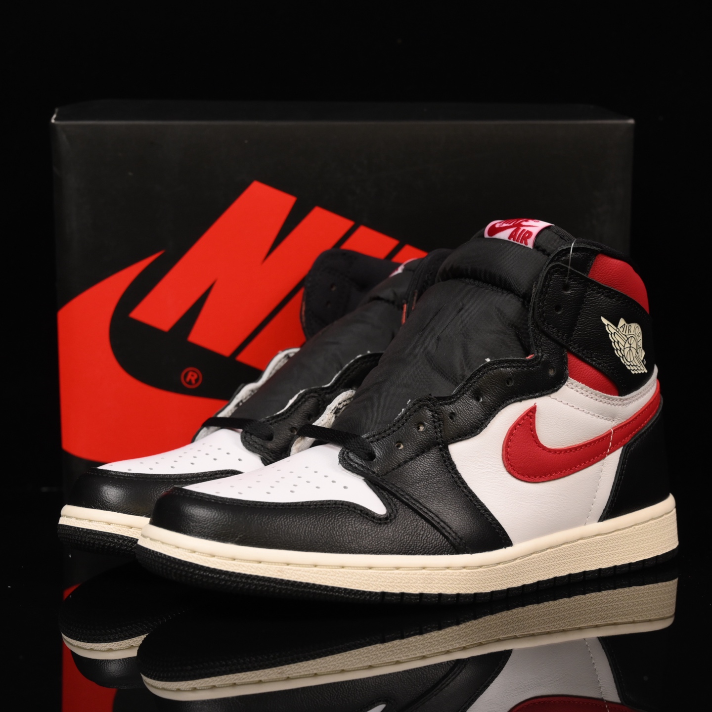 📢版本福利🔻特价 再一次大降价 最后倔强 Air Jordan 1 新黑脚趾🔻实拍图 很多市场仅有的款式