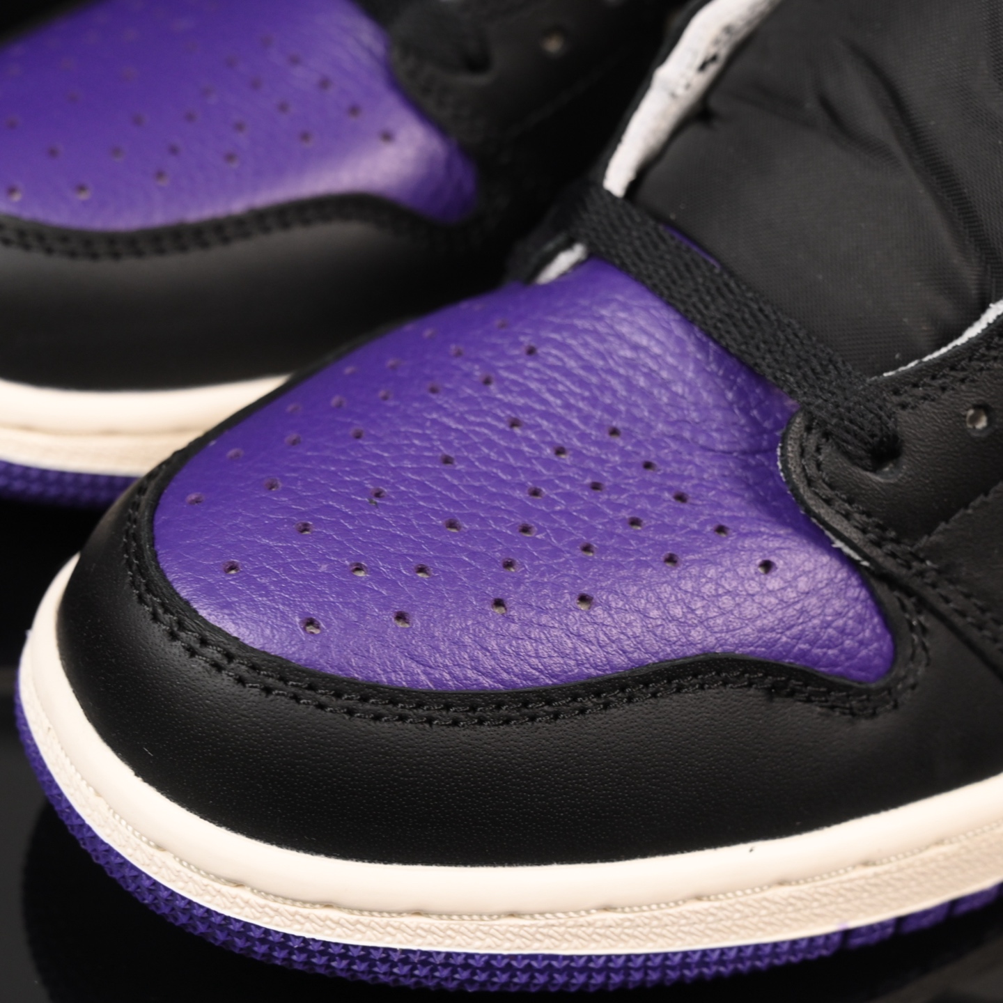 📢版本福利🔻特价 再一次大降价 最后倔强 Air Jordan 1 紫脚趾🔻实拍图 很多市场仅有的款式卖