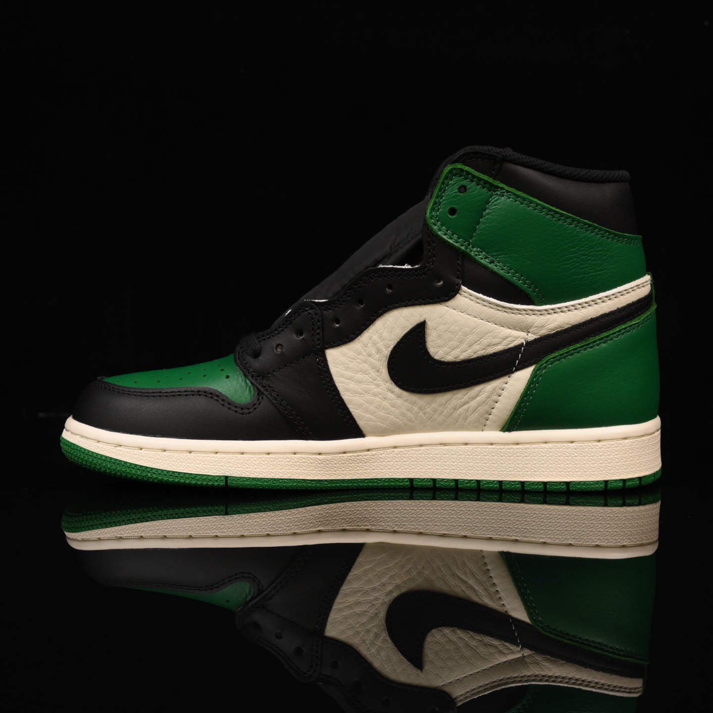 📢版本福利🔻特价 再一次大降价 最后倔强 Air Jordan 1 白绿🔻实拍图 很多市场仅有的款式卖了