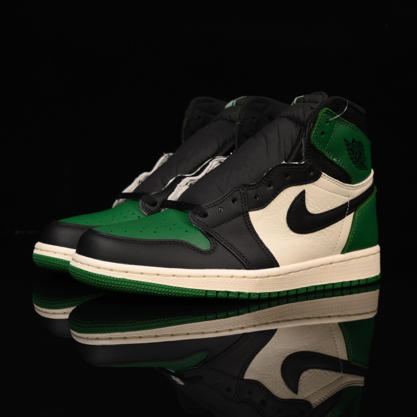 📢版本福利🔻特价 再一次大降价 最后倔强 Air Jordan 1 白绿🔻实拍图 很多市场仅有的款式卖了