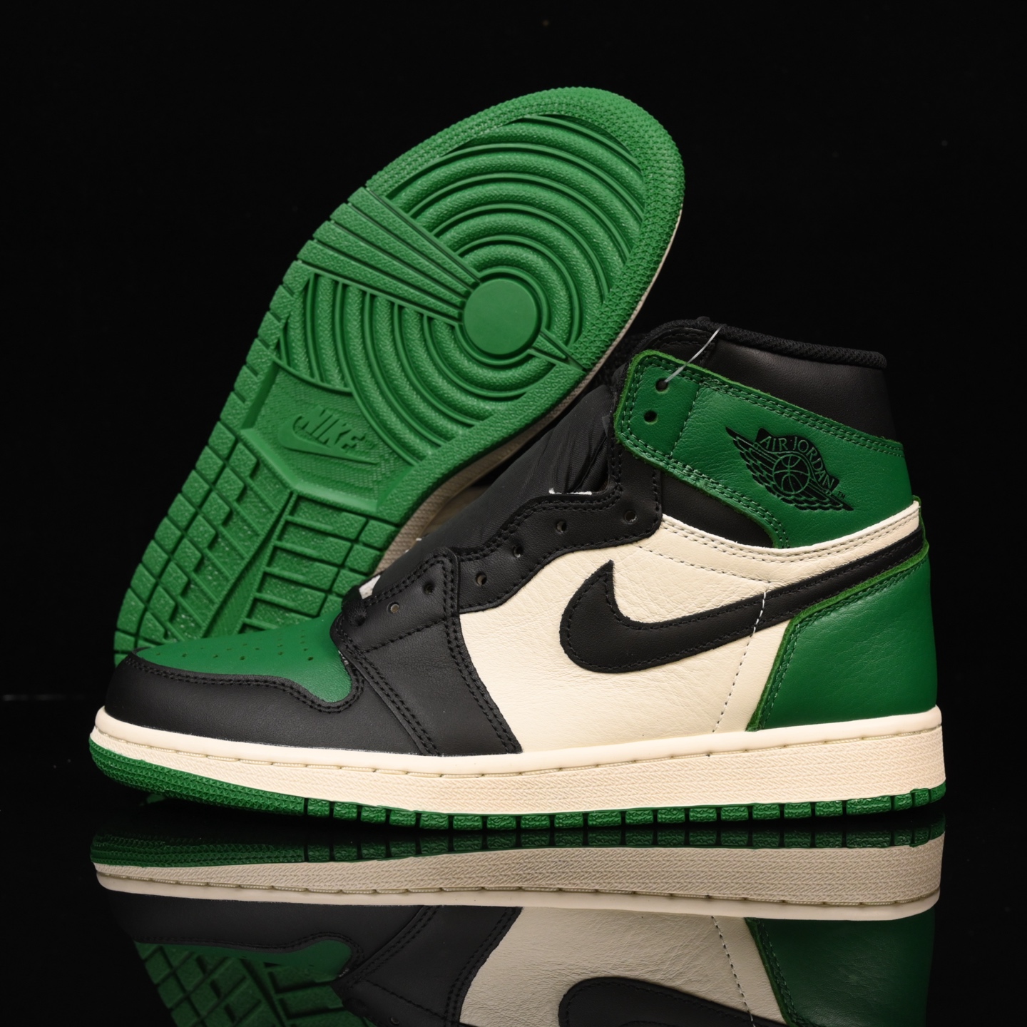 📢版本福利🔻特价 再一次大降价 最后倔强 Air Jordan 1 白绿🔻实拍图 很多市场仅有的款式卖了